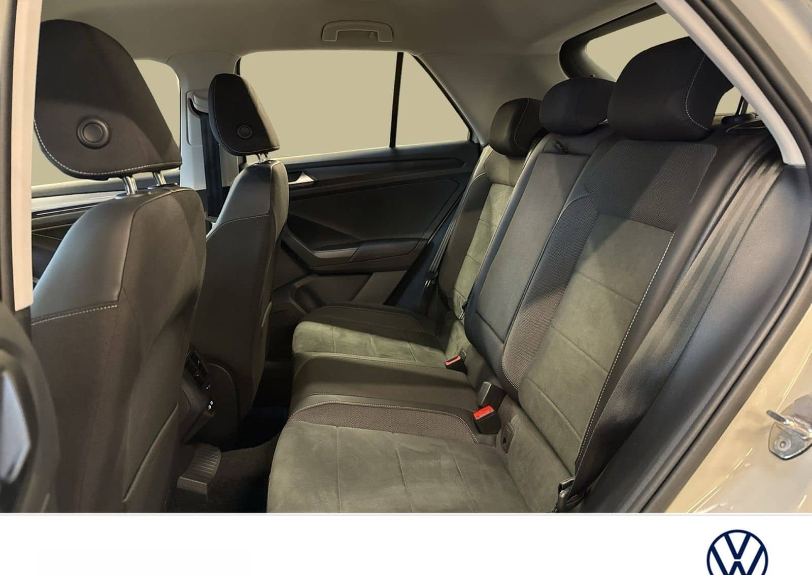 Volkswagen T-Roc 1.0 STYLE ACC LM17 LED+ CARPLAY SITZHEIZ. foto 8