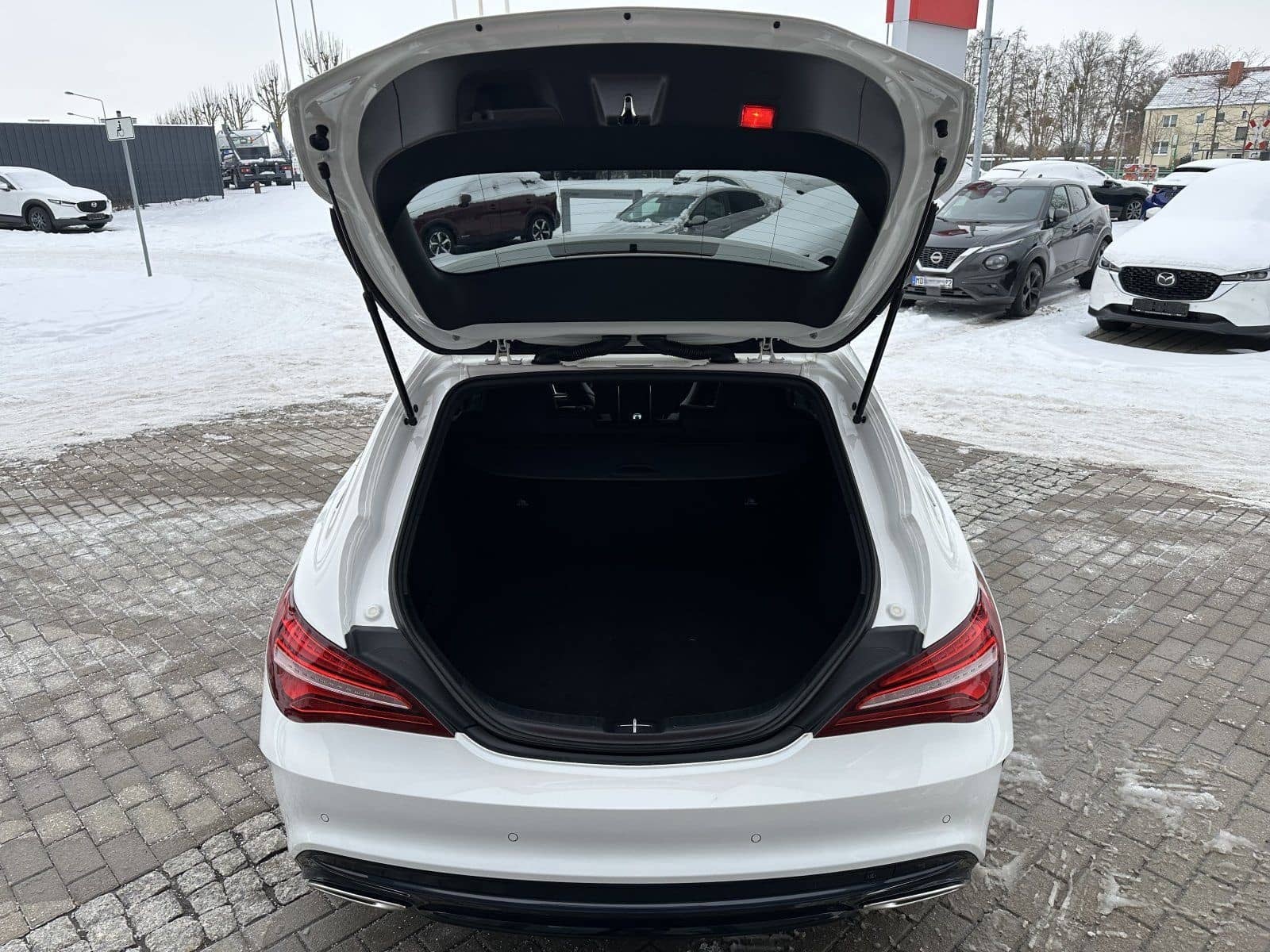 Mercedes-Benz CLA 200 SB AMG LINE/NIGHT/KAMERA/AHK foto 11