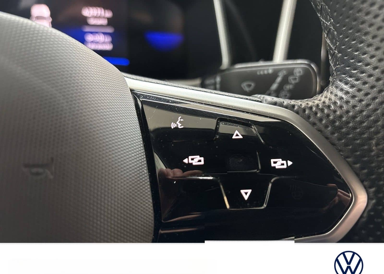 Volkswagen T-Roc 1.0 R-LINE CAM ACC NAVI LM17 LED+ CARPLAY foto 16