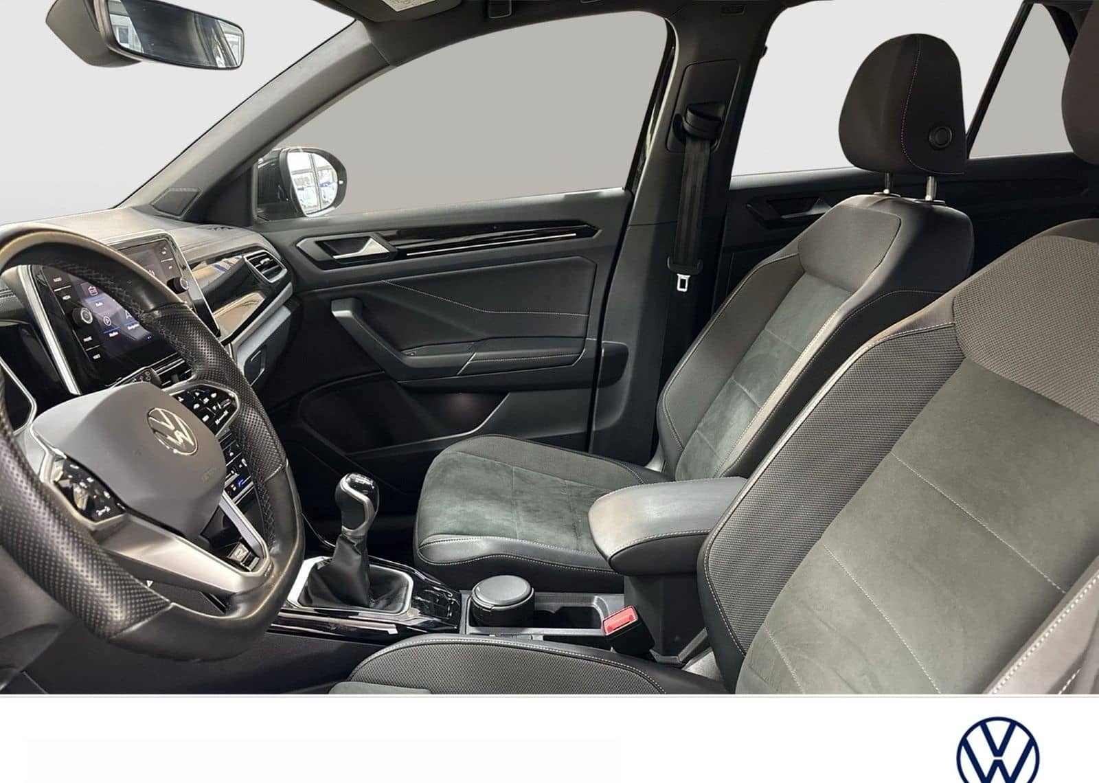 Volkswagen T-Roc 1.0 R-LINE CAM ACC NAVI LM17 LED+ CARPLAY foto 8