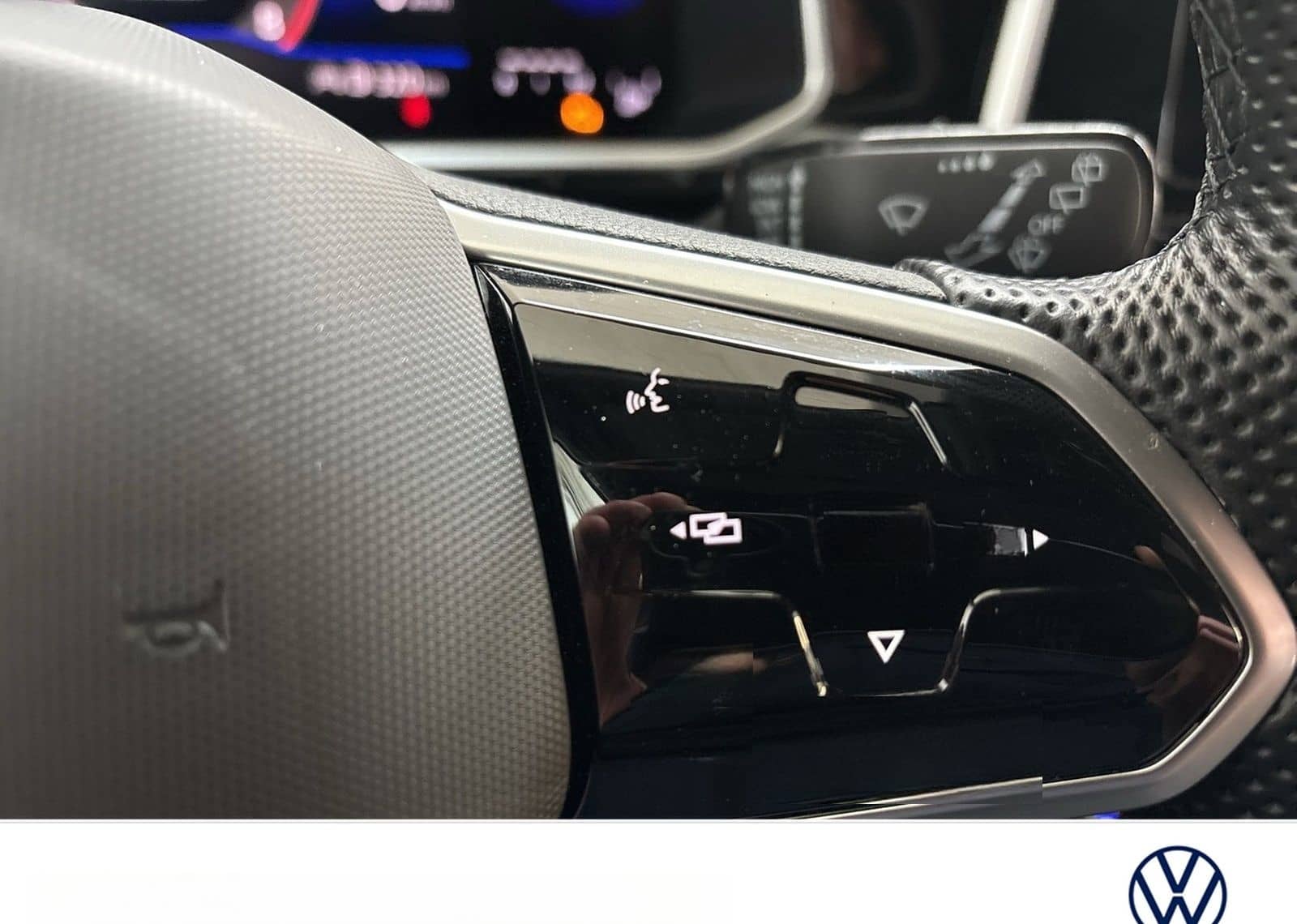 Volkswagen T-Roc 1.0 R-LINE CAM ACC NAVI LM17 LED+ CARPLAY foto 16