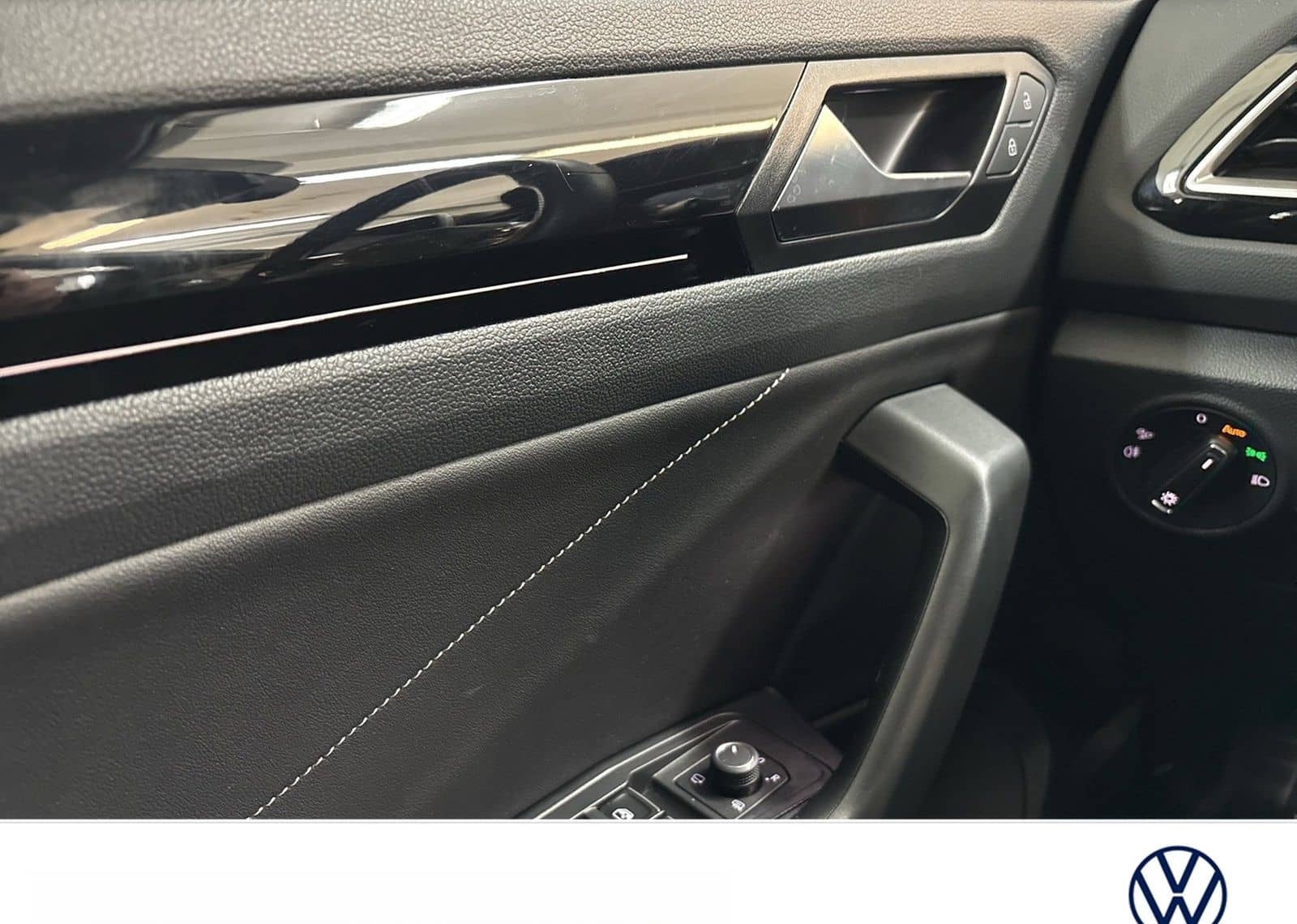 Volkswagen T-Roc 1.0 R-LINE CAM ACC NAVI LM17 LED+ CARPLAY foto 17