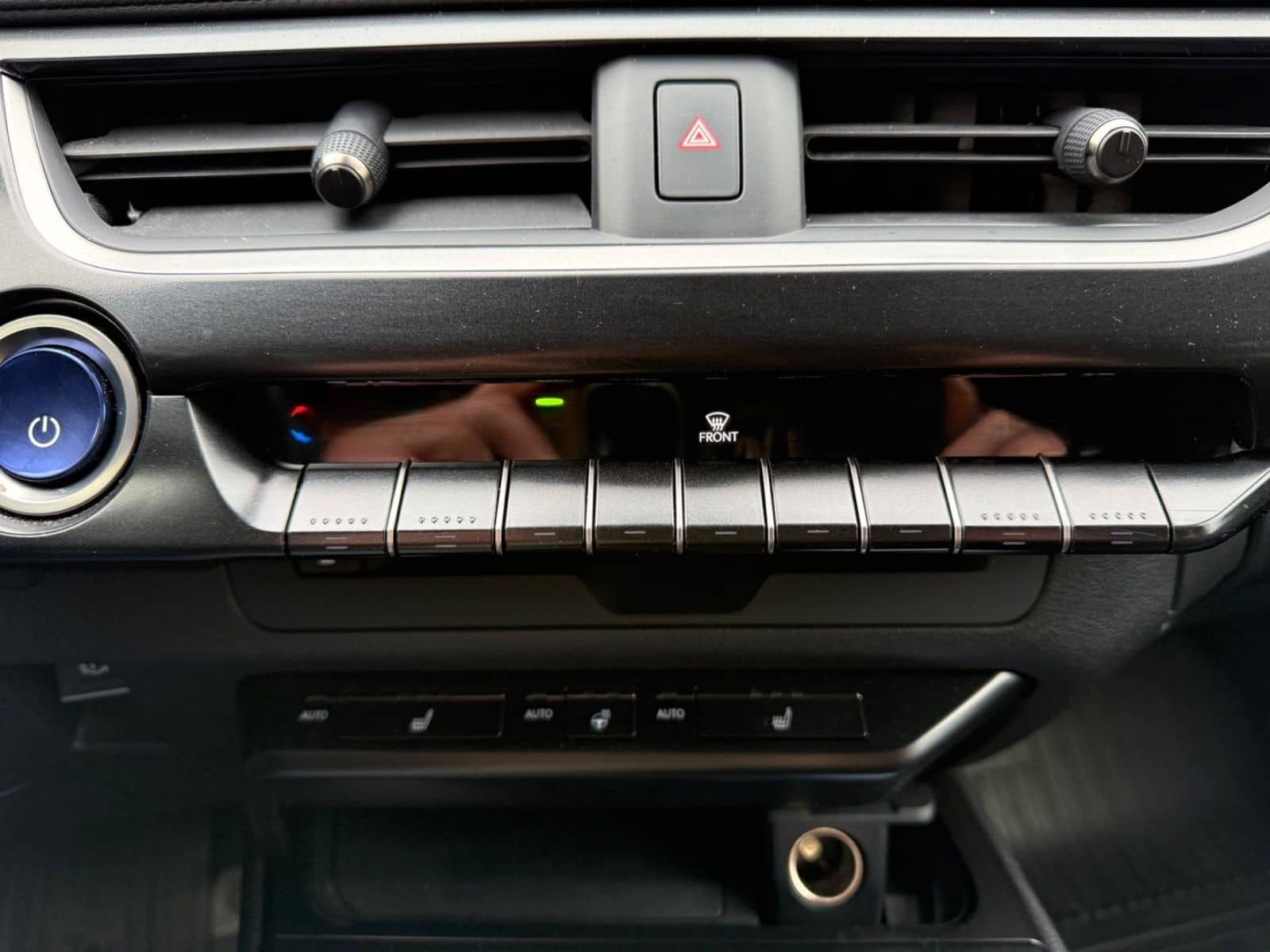 Lexus UX 250 h Alcantara LED foto 15