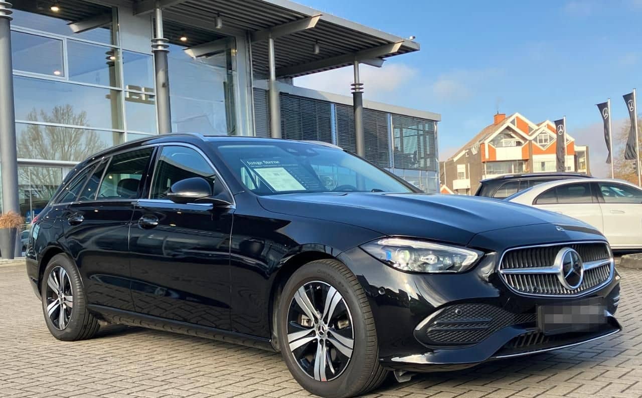 Mercedes-Benz C 200 T Avantgarde Digital Light Distronic foto 3