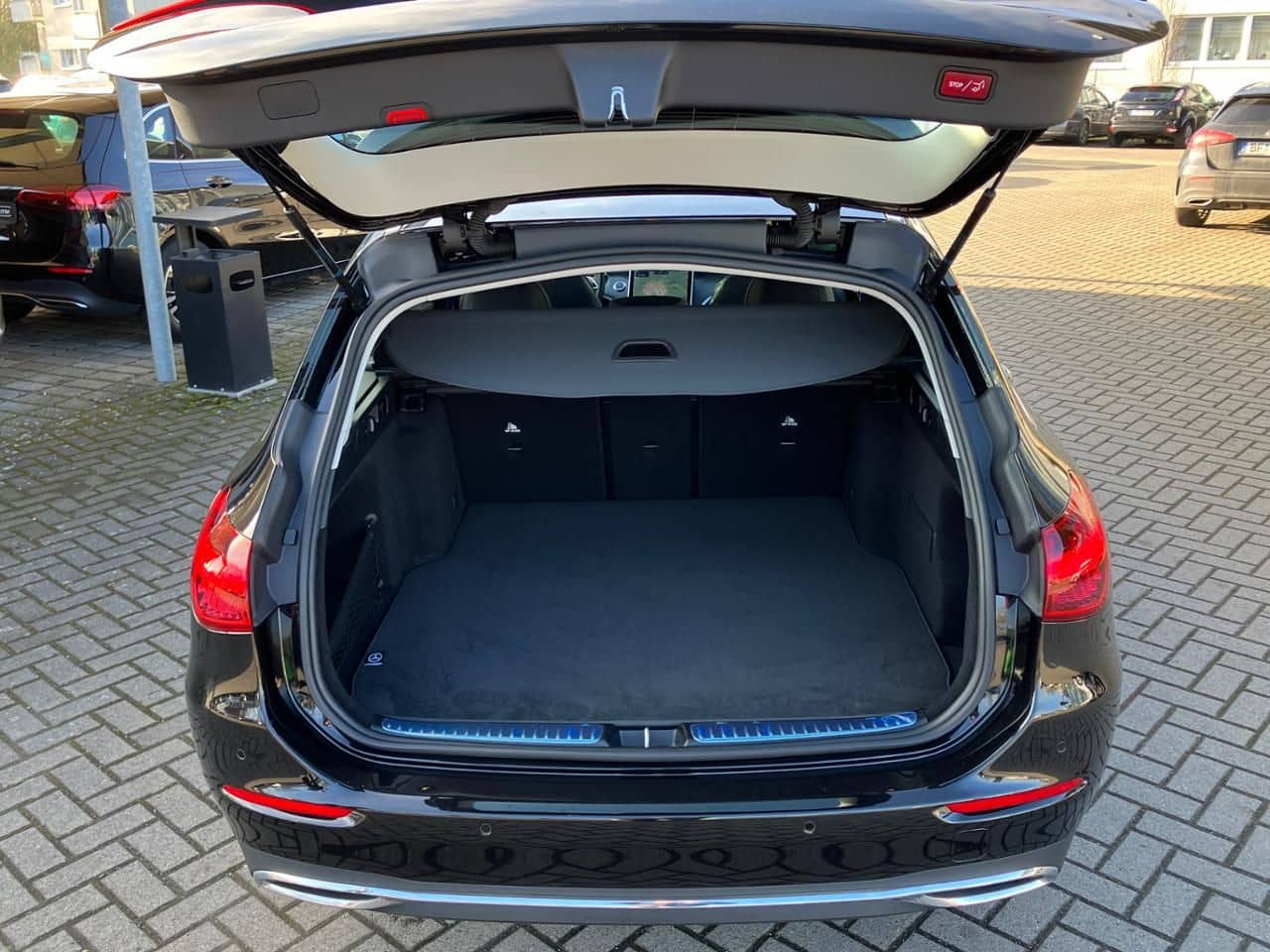 Mercedes-Benz C 200 T Avantgarde Digital Light Distronic foto 6