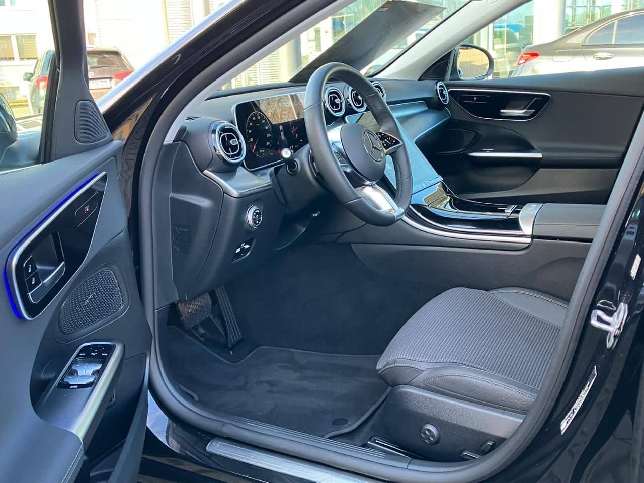 Mercedes-Benz C 200 T Avantgarde Digital Light Distronic foto 7