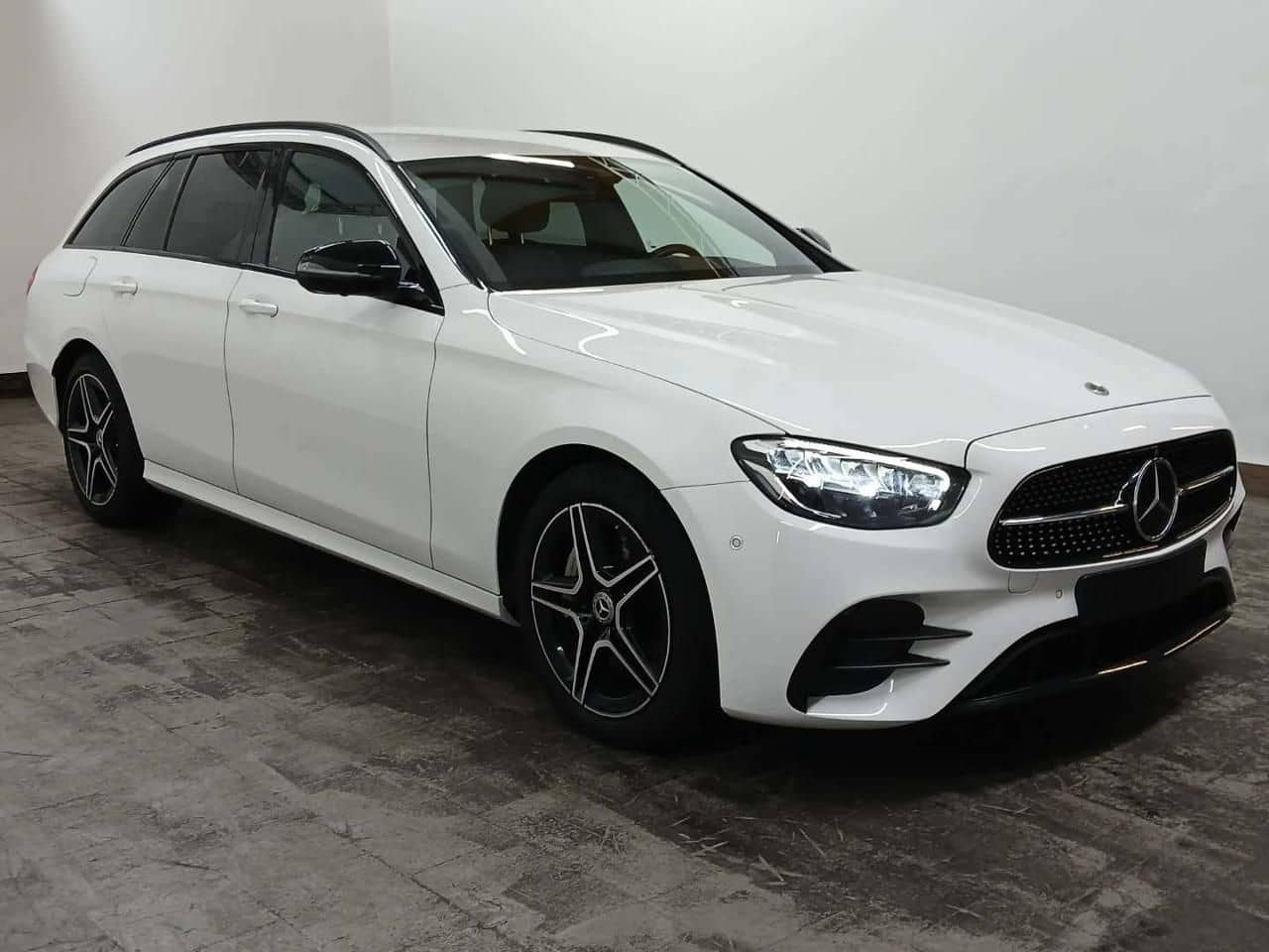 Mercedes-Benz E 400 d 4M T AMG Night Standhz AHK Sitzklima 360 foto 3