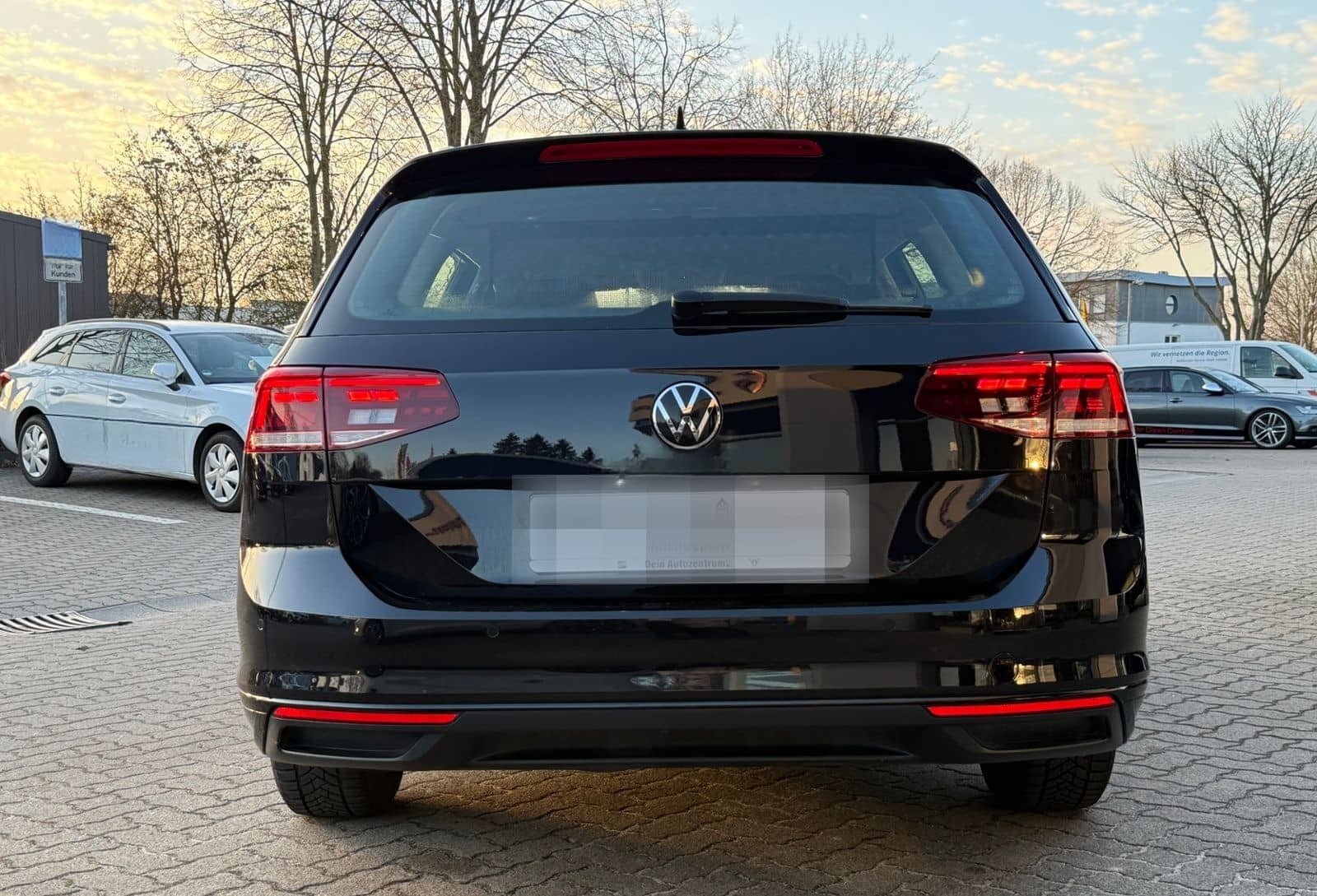 Volkswagen Passat Variant Business 2.0 TDI DSG LED NAVI AHK foto 8