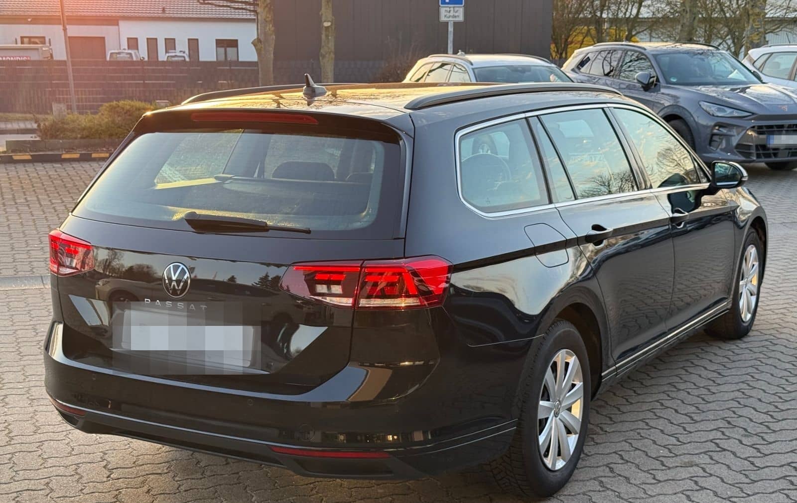 Volkswagen Passat Variant Business 2.0 TDI DSG LED NAVI AHK foto 9