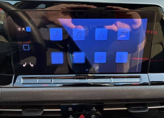 Volkswagen Golf VIII 2.0 TSI DSG GTI Clubsport Navi Pano Ka foto 10