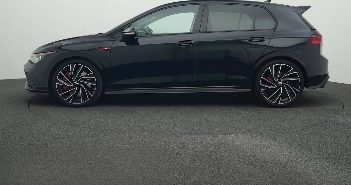 Volkswagen Golf GTI 8 2.0 TSI DSG Clubsport PANO IQ.LIGHT A foto 2