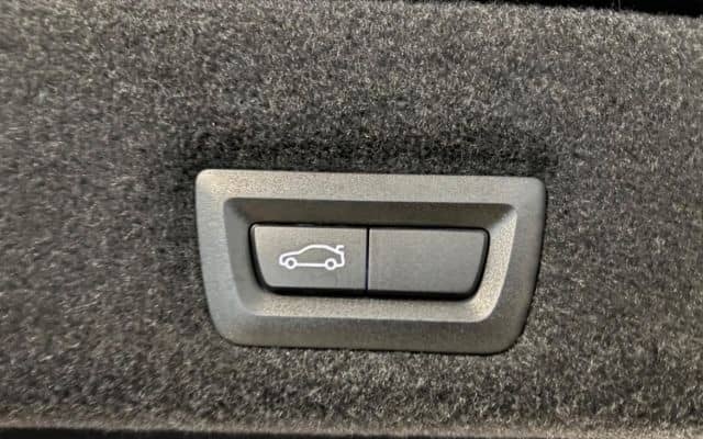 BMW 740 d xDrive M Sport PanoSky StHzg IconGl Aktivl foto 20