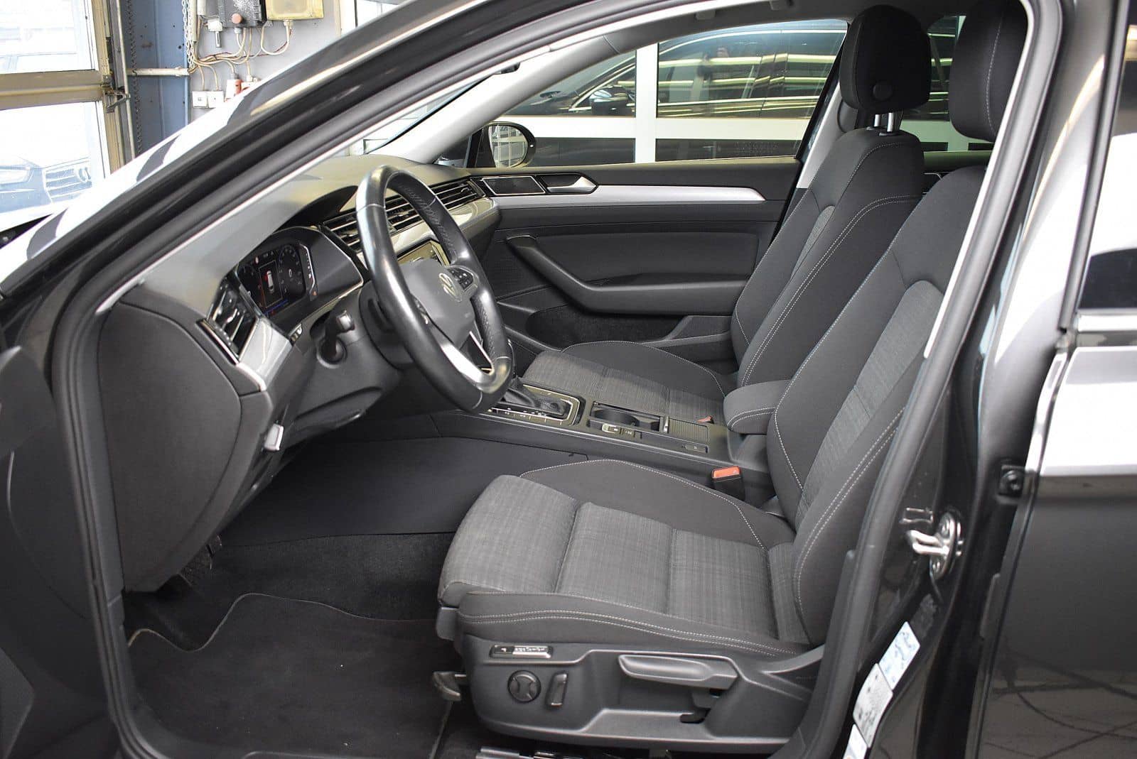Volkswagen Passat Variant 2.0TDI DSG*Cockpit Digital*LED foto 12