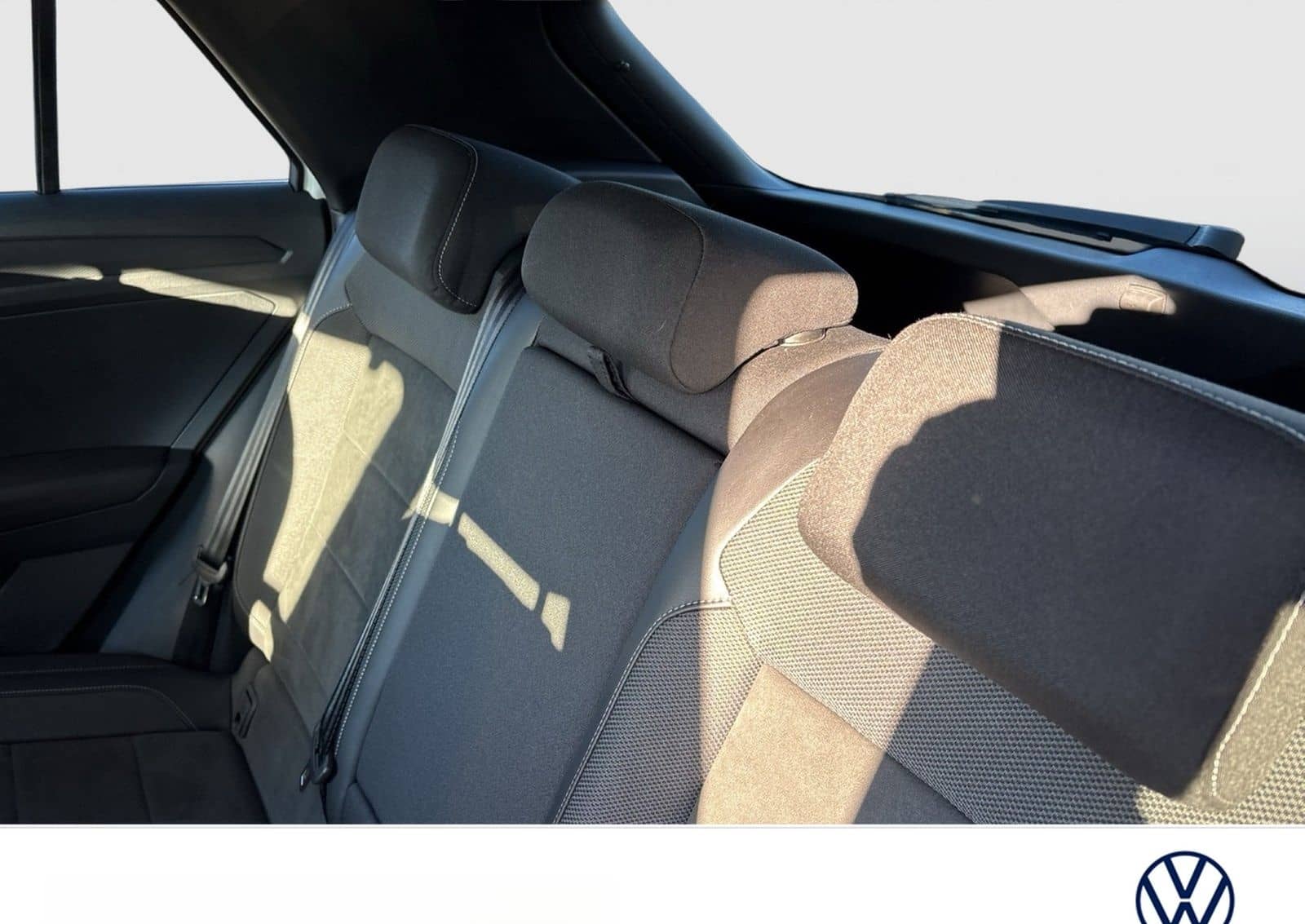 Volkswagen T-Roc 1.0 R-LINE CAM ACC NAVI LM17 LED+ CARPLAY foto 9