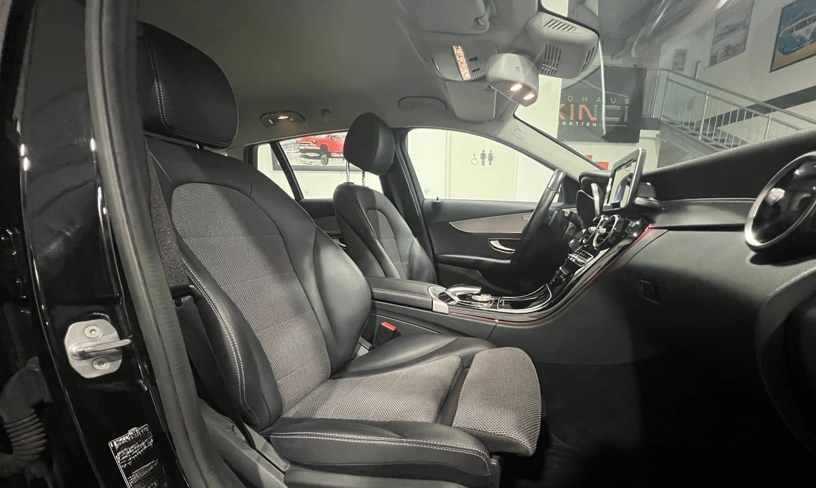 Mercedes-Benz C 180 CGI T Automatik **Navi*LED*SHZ*PDC*Temp** foto 16