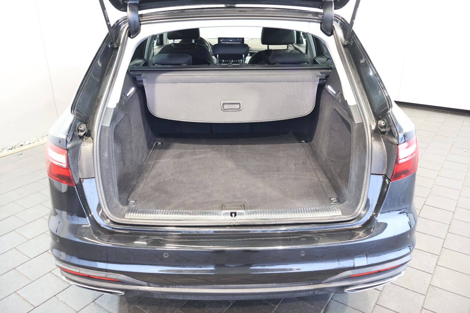 Audi A4 Avant 35 TFSI CARPLAY+FRONT+KEY+LED+17" foto 16