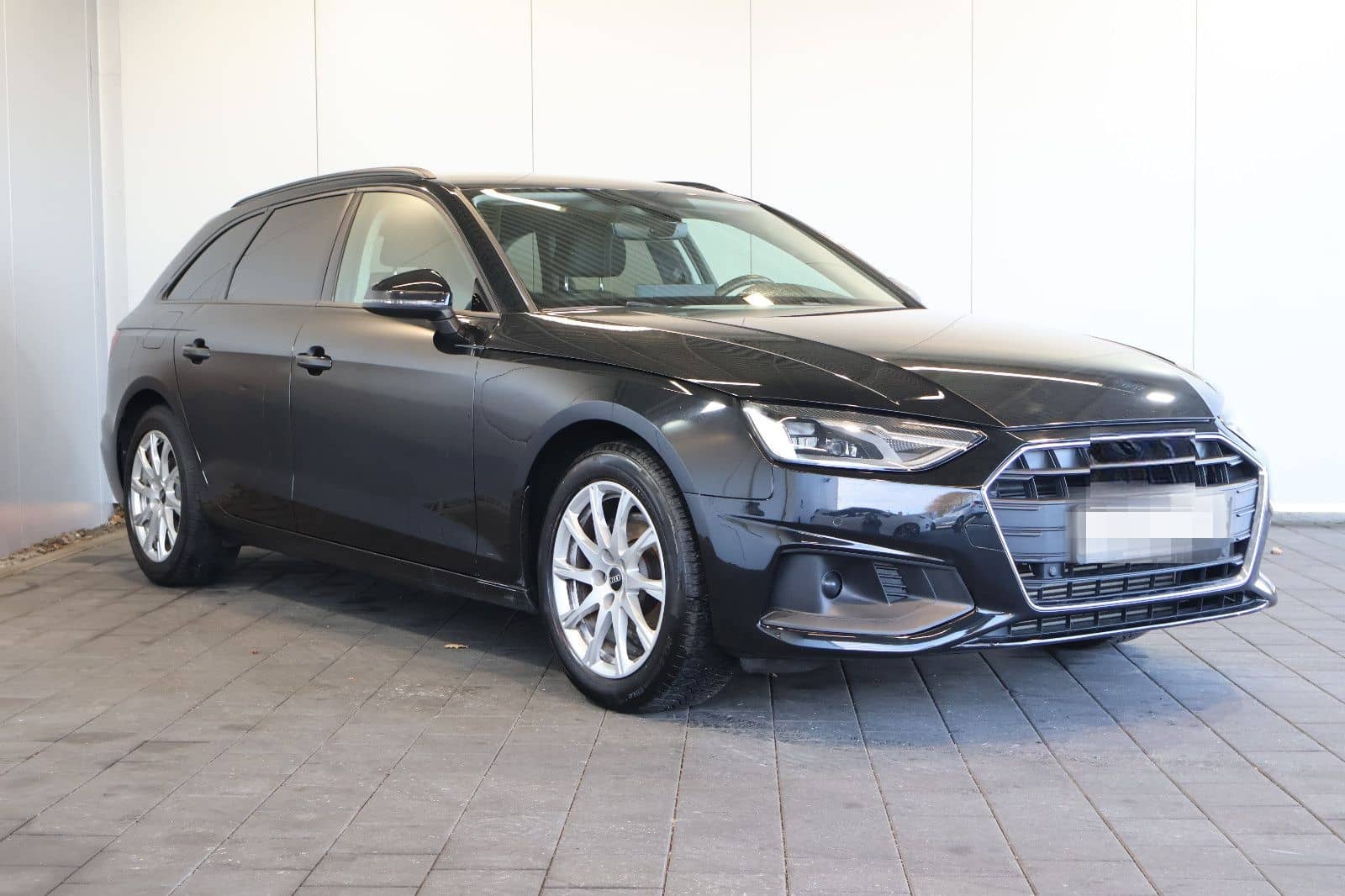 Audi A4 Avant 35 TFSI NAVI+CARPLAY+KEY+LED+17" foto 3