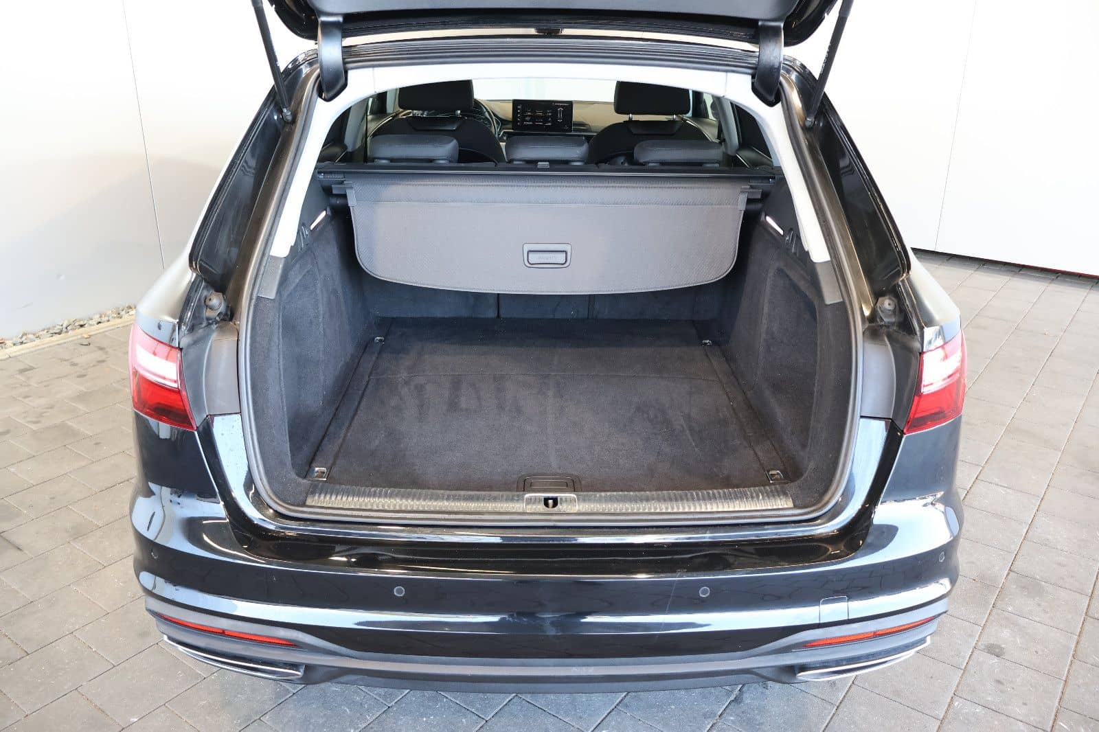 Audi A4 Avant 35 TFSI NAVI+CARPLAY+KEY+LED+17" foto 15