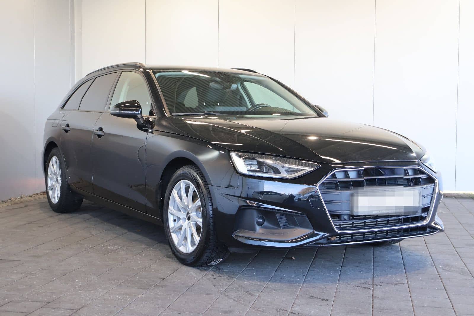 Audi A4 Avant 35 TFSI NAVI+CARPLAY+KEY+LED+17" foto 3