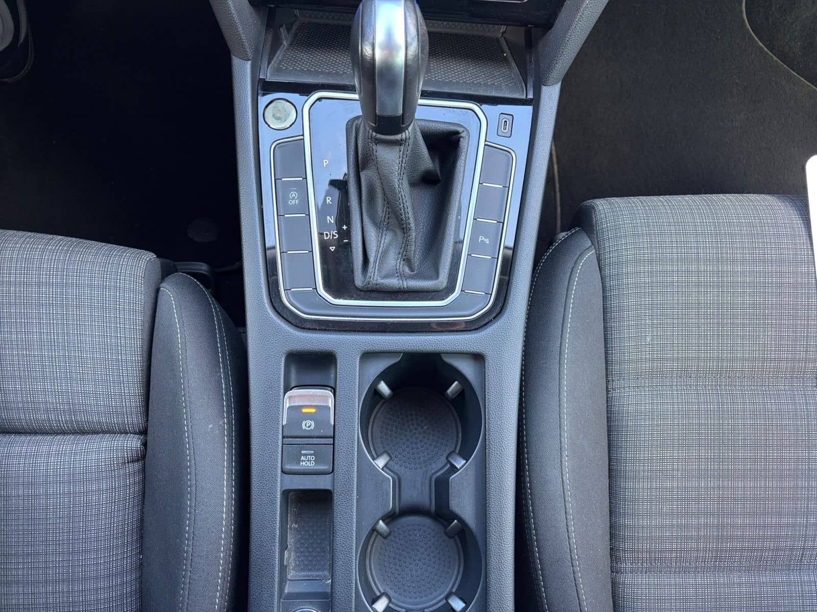 Volkswagen Passat Variant 2.0TDI DSG Business R-Line ex AHK foto 8