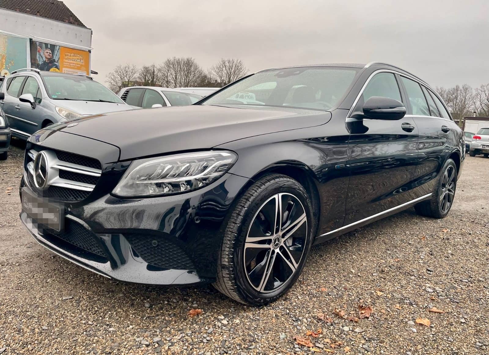 Mercedes-Benz C 300DE T 9G-TRONIC*LED*AHK*RFK*AVANTGARDE*TEMPO foto 1