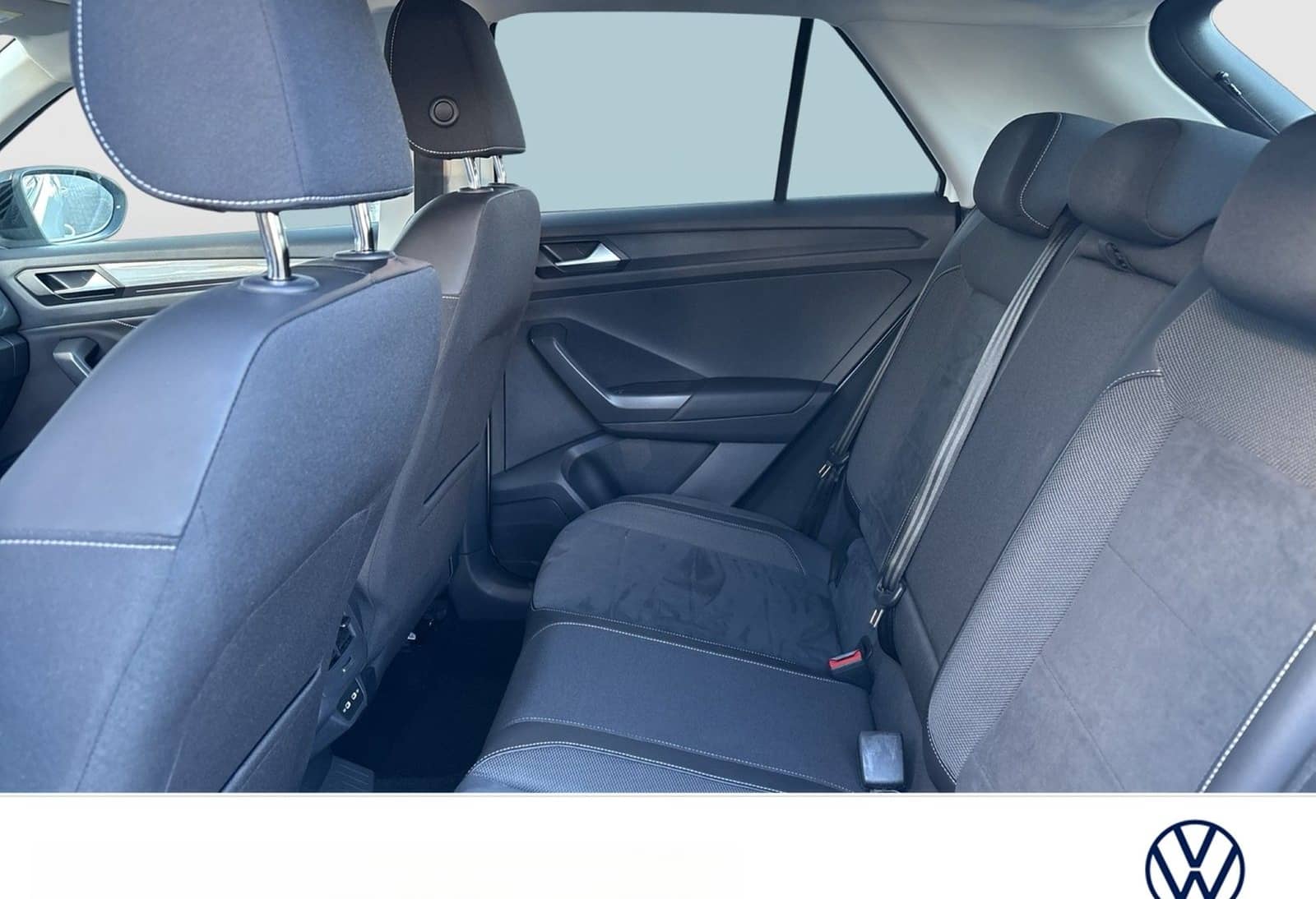 Volkswagen T-Roc 1.0 STYLE ACC NAVI LM17 LED+ CARPLAY foto 8