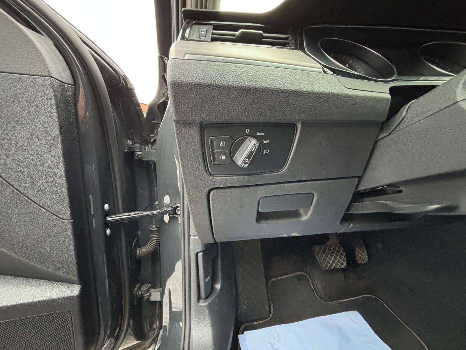 Volkswagen Passat Variant Elegance (Autom., beheizb. Lenkr) foto 13