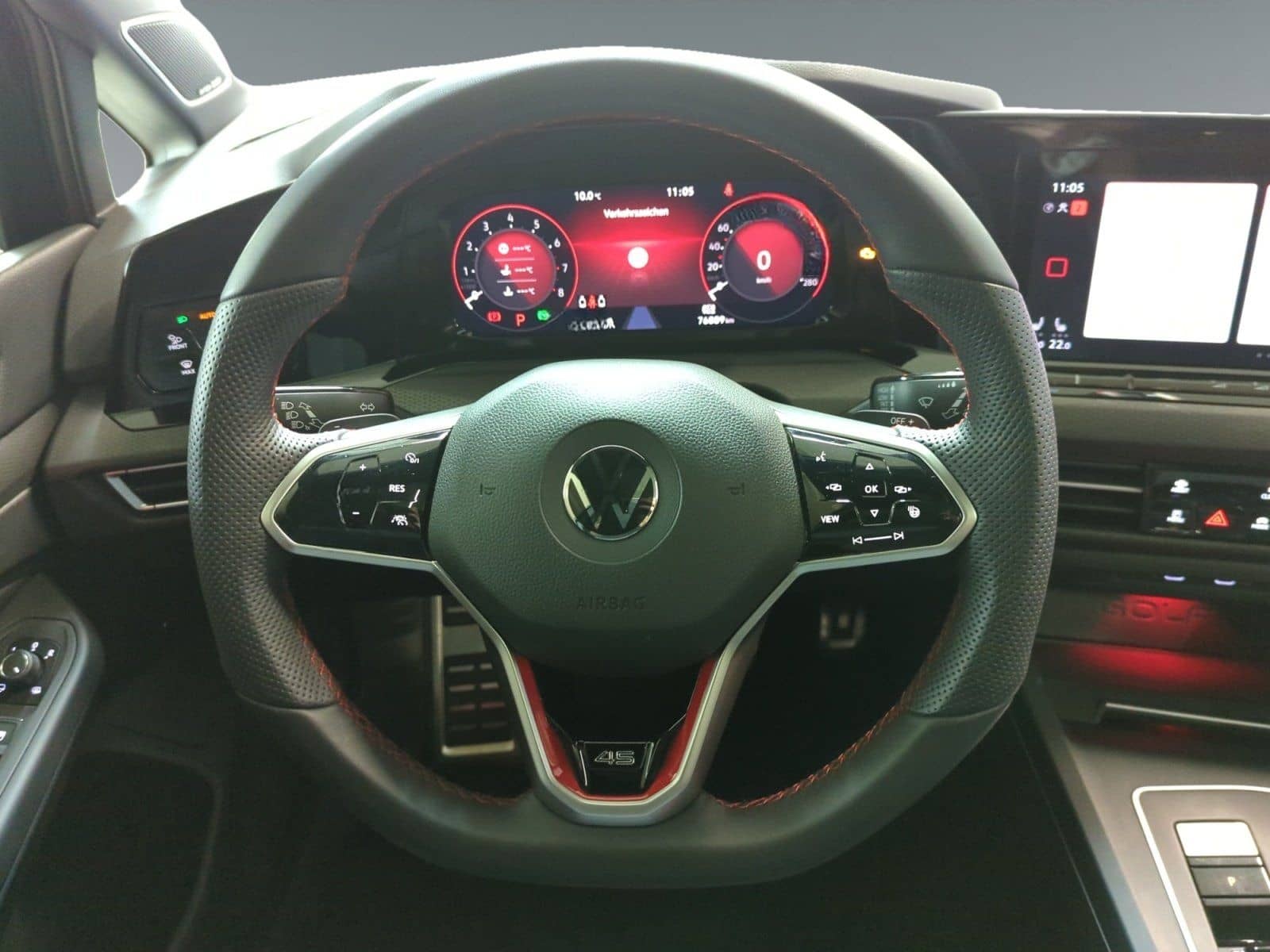 Volkswagen Golf VIII GTI 2.0 TSI DSG Clubsport 45 Vmax270 foto 12