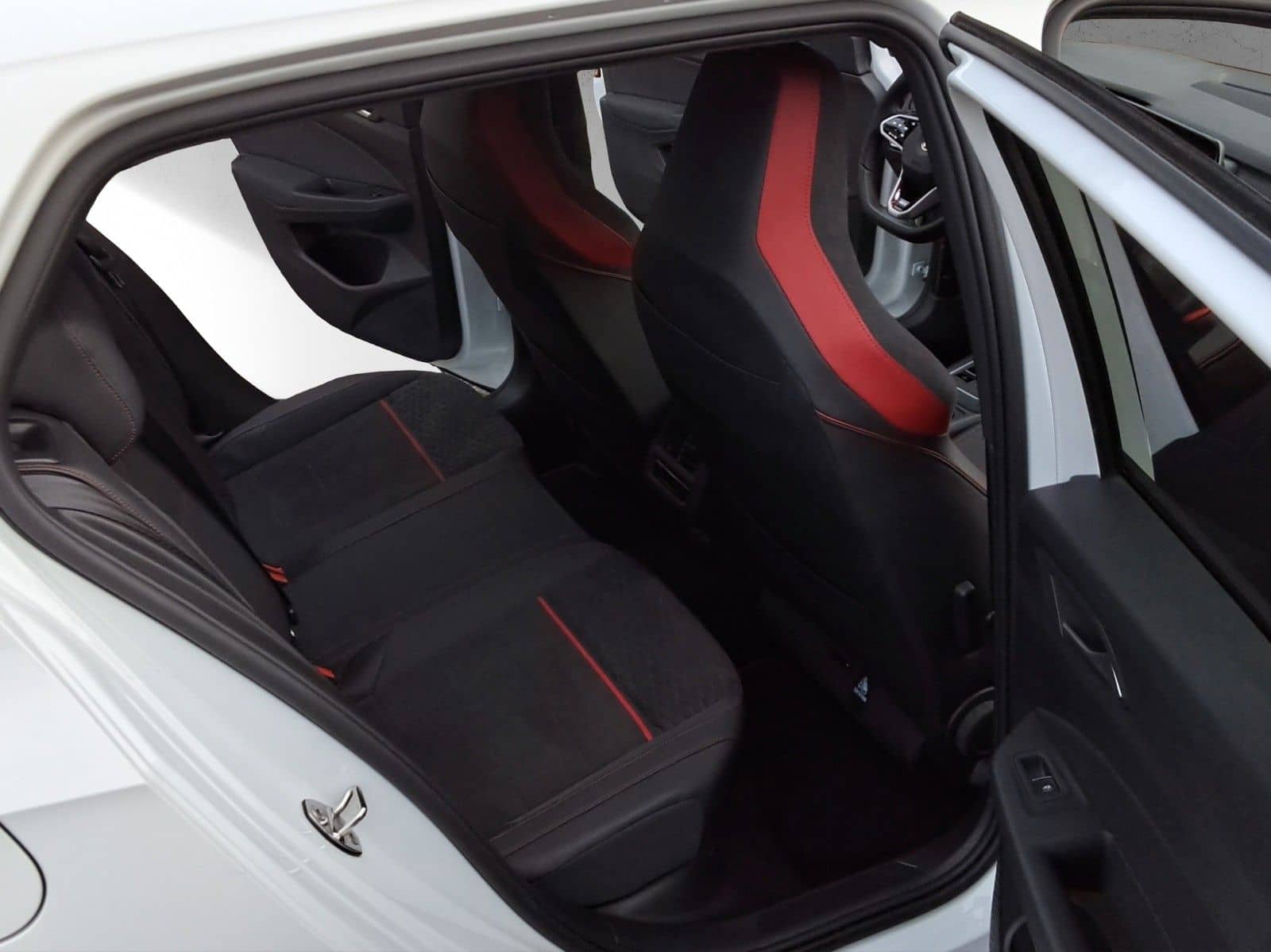 Volkswagen Golf GTI DSG CLUBSPORT Black Style,Navi,MATRIX foto 14