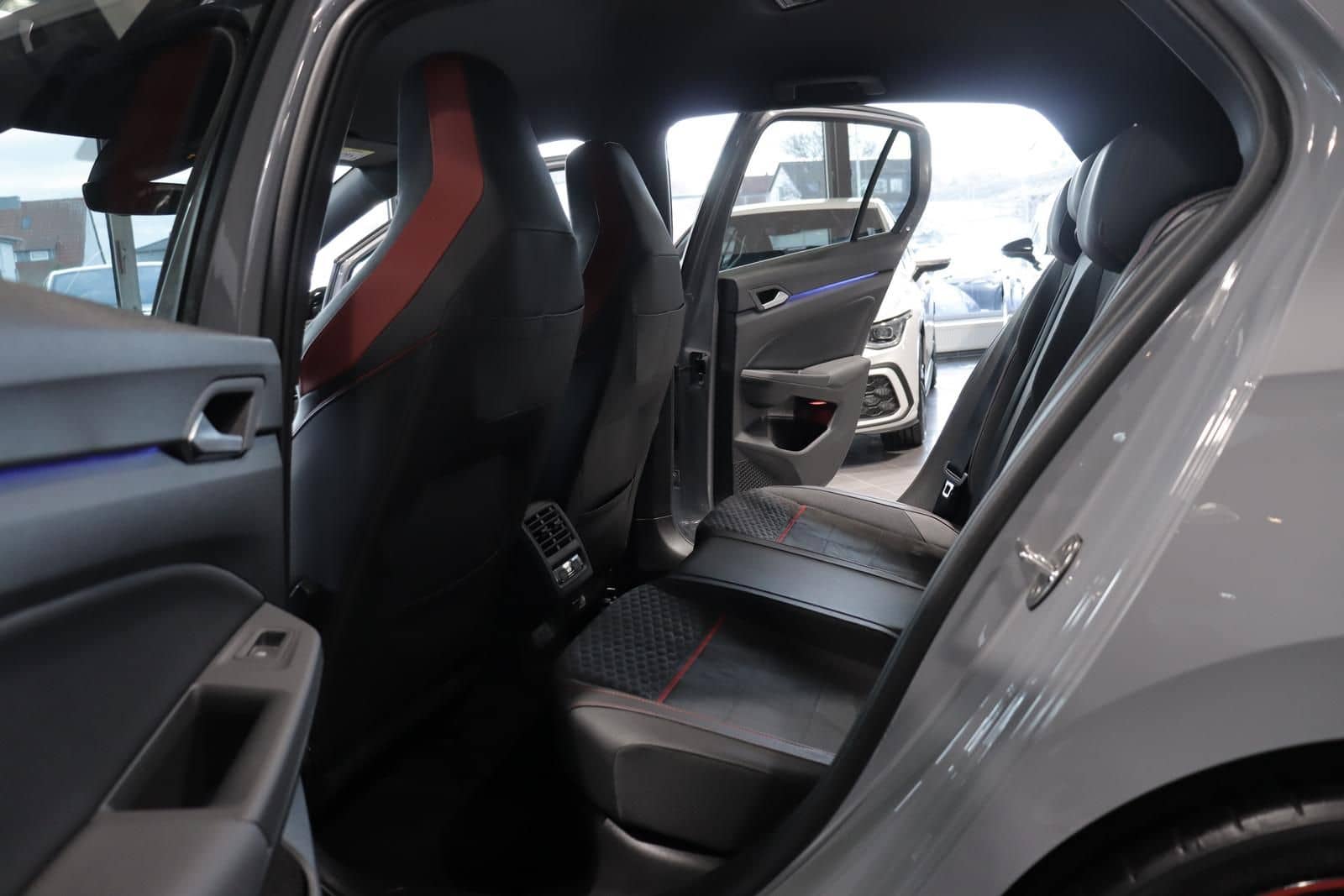 Volkswagen Golf 2.0 TSI GTI Clubsport EDITION 45*Akrapovic* foto 13