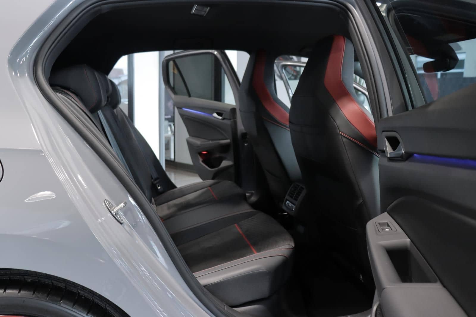 Volkswagen Golf 2.0 TSI GTI Clubsport EDITION 45*Akrapovic* foto 14