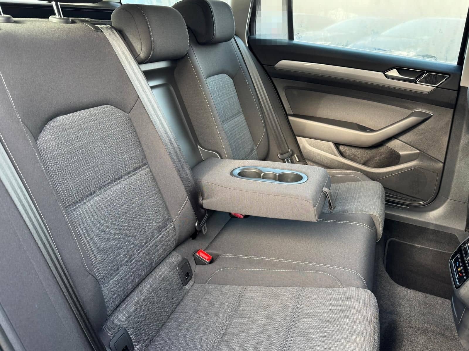 Volkswagen Passat Variant 1.5 TSI *BUSINESS*DSG*NAVI*SHZ*AC foto 20