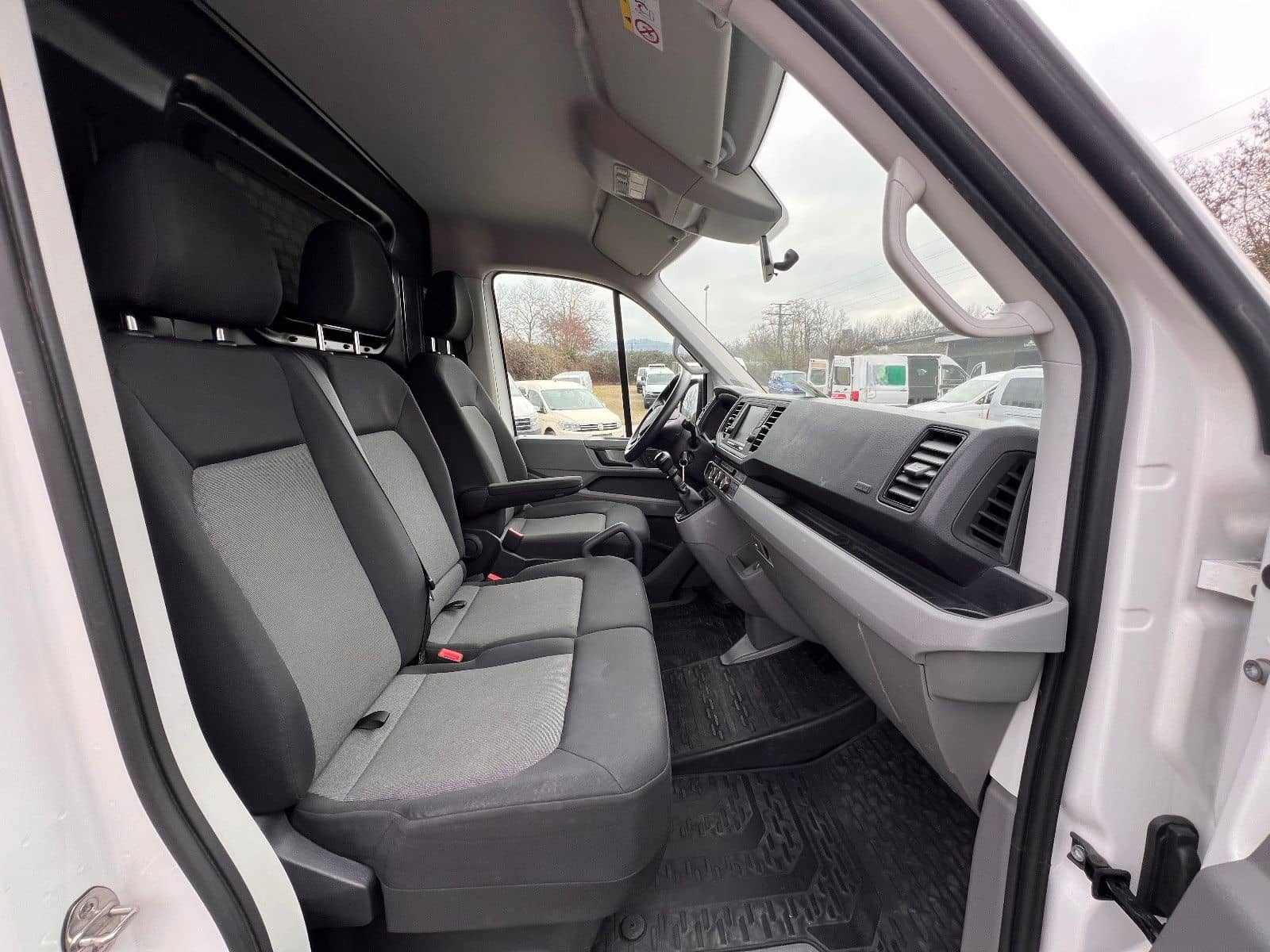 Volkswagen Crafter Kasten 35 mittellang Hochdach FWD foto 13