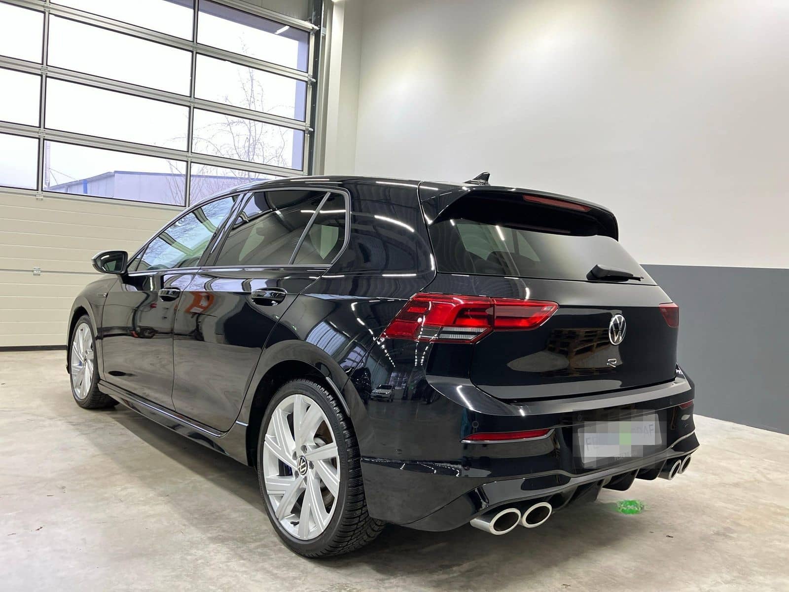 Volkswagen Golf VIII R DSG 4M RFK Navi SHZ foto 4