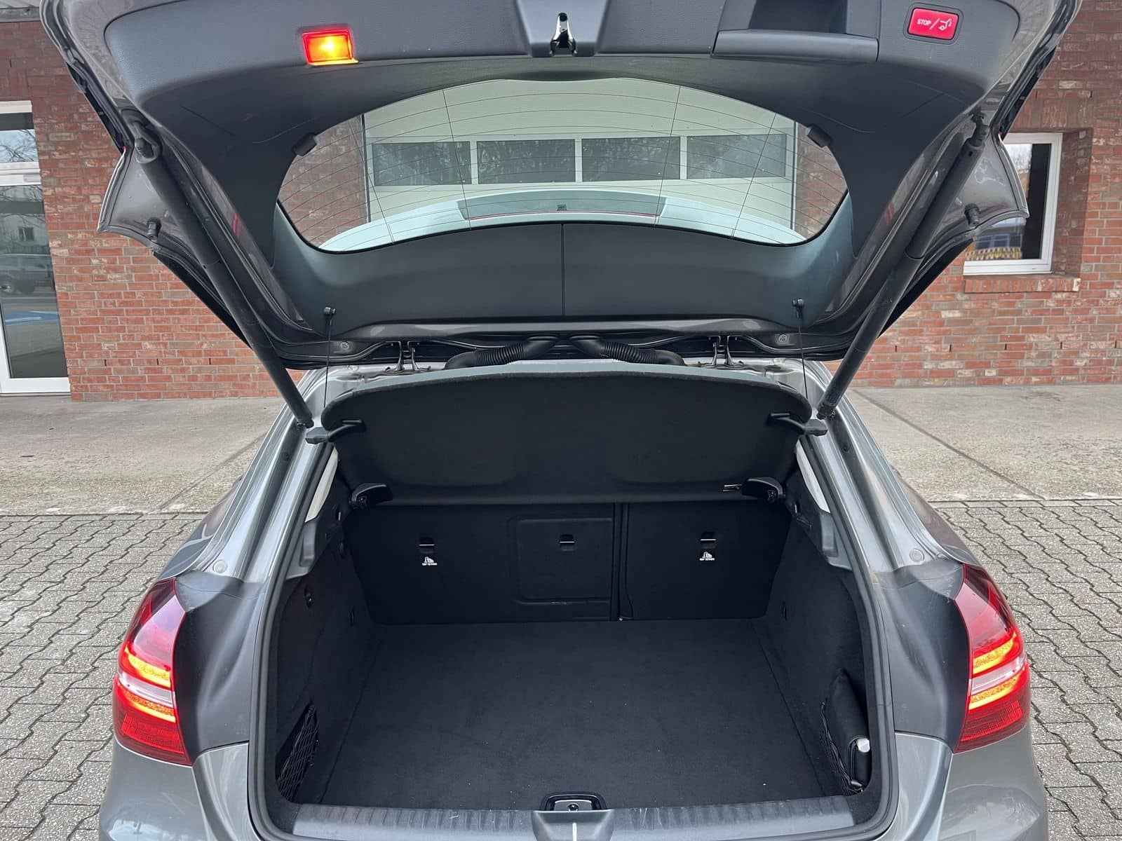 Mercedes-Benz GLA 200 AMG-Felg. Memory Kamera Sportsitze foto 15