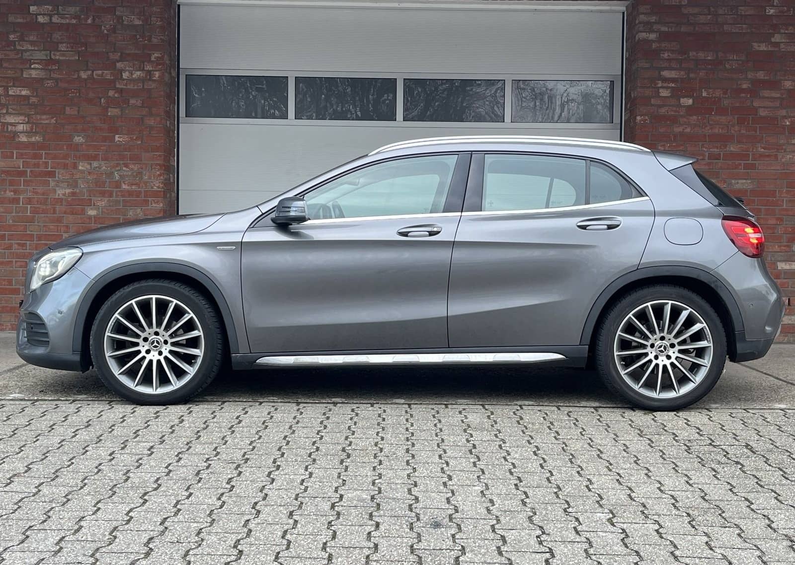 Mercedes-Benz GLA 200 AMG-Felg. Memory Kamera Sportsitze foto 5