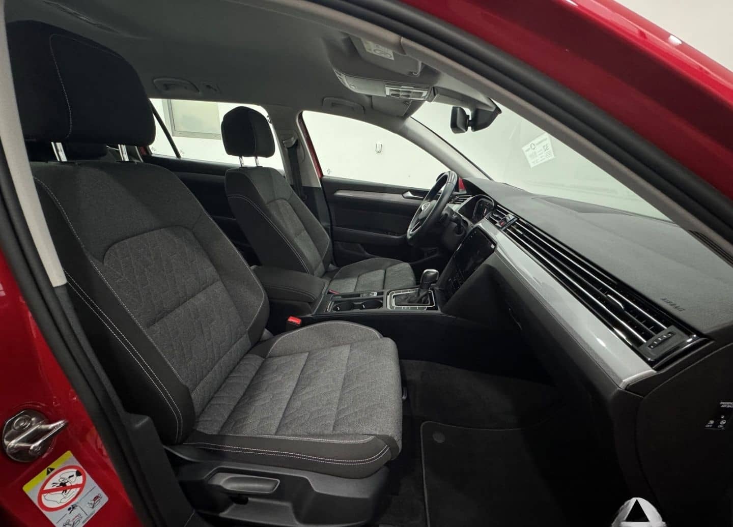 Volkswagen Passat Business 2.0 TDI /CAM /LED /Navi foto 6