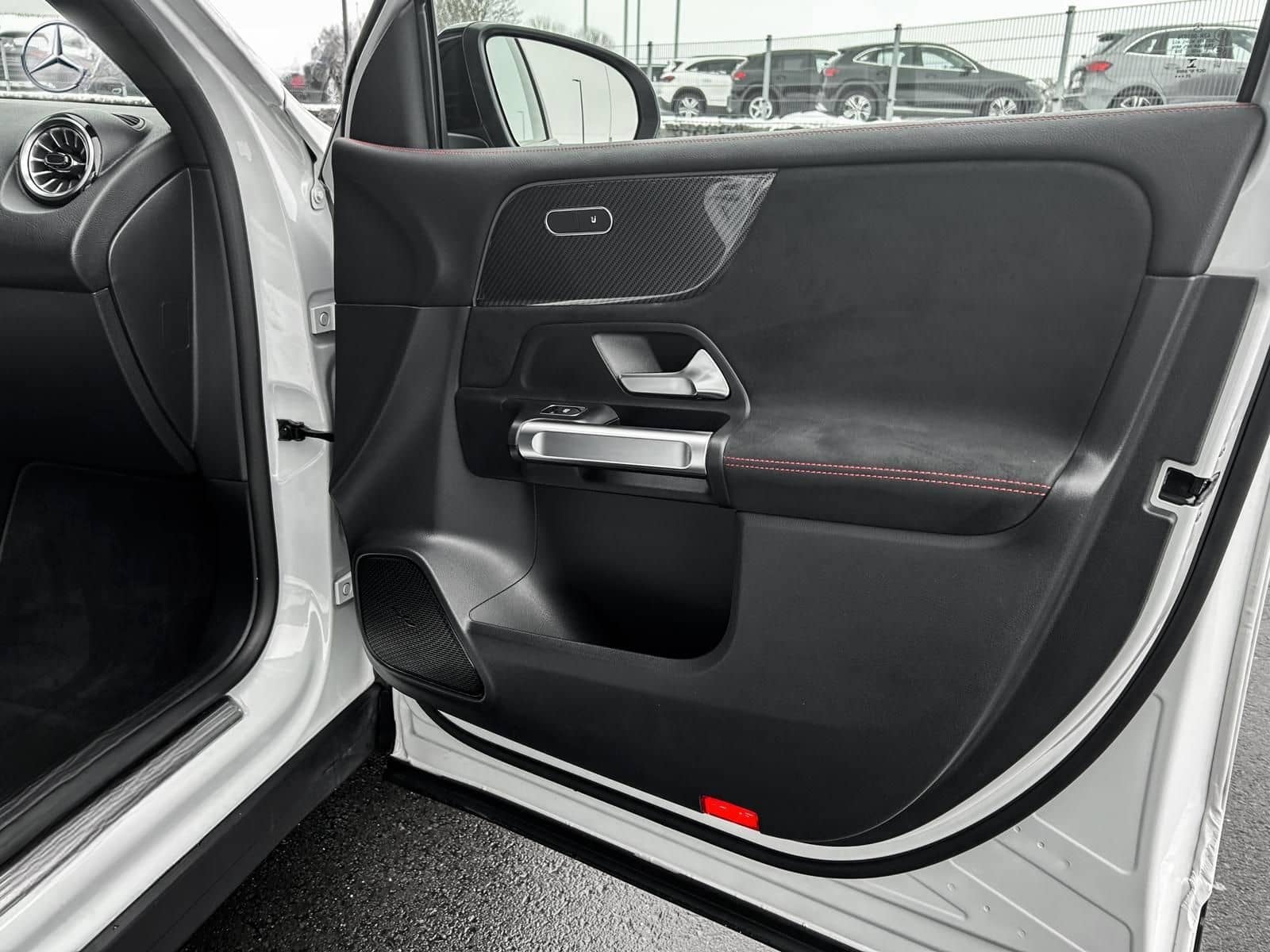 Mercedes-Benz GLB 200 AMG Night+LED+RüKam+Sitzh.+MBUX+19 foto 11