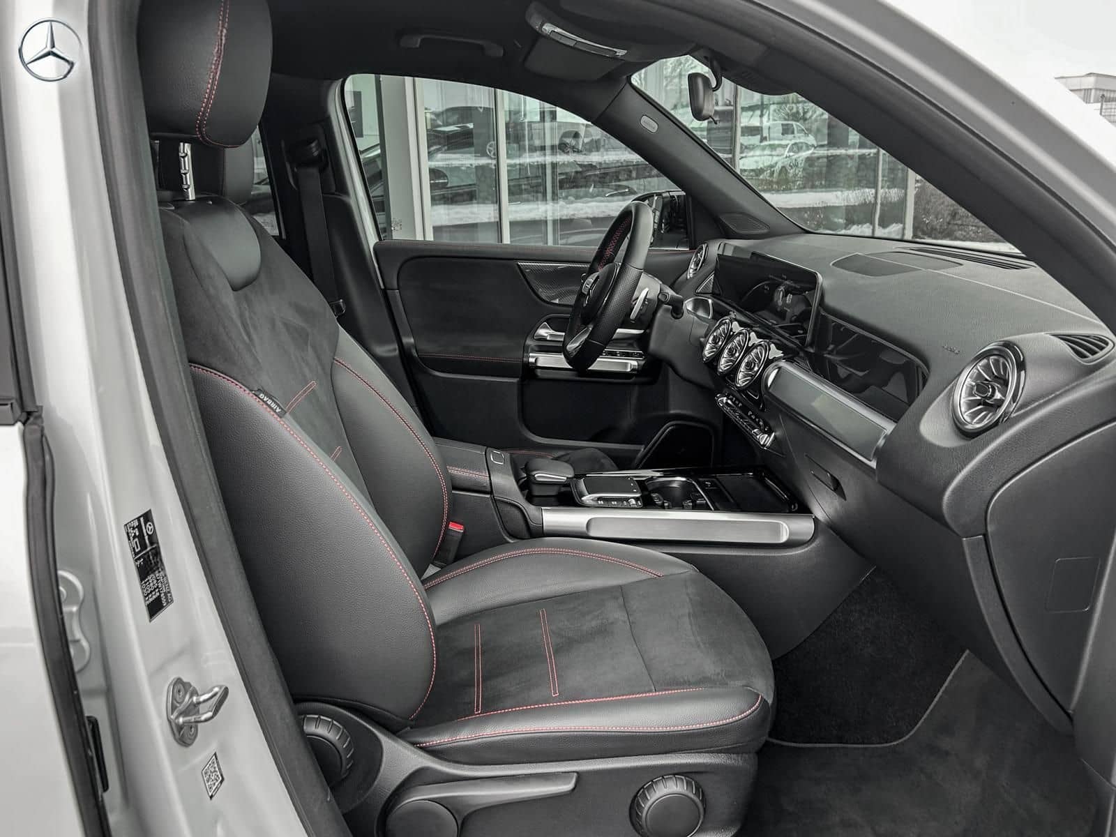 Mercedes-Benz GLB 200 AMG Night+LED+RüKam+Sitzh.+MBUX+19 foto 10