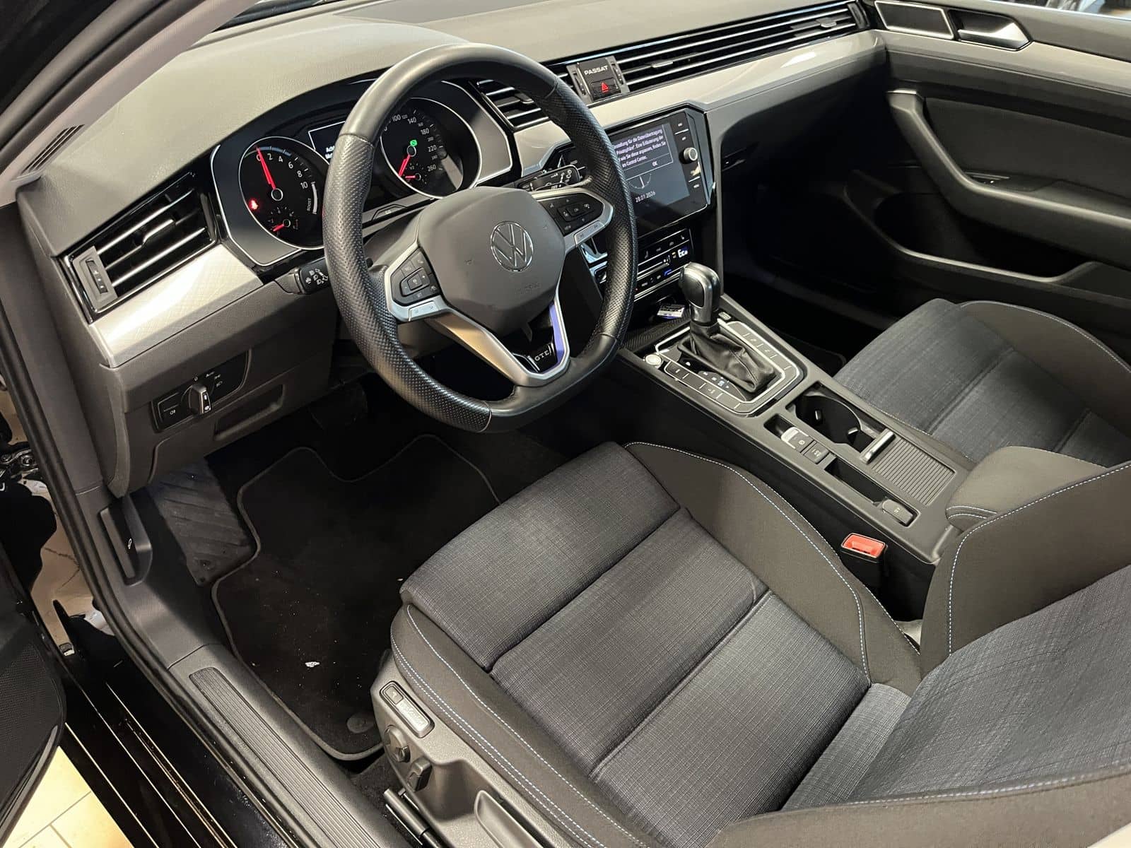 Volkswagen Passat GTE*ACC*AHK*Totwinkel*R.cam*SHZ*Tempomat foto 11