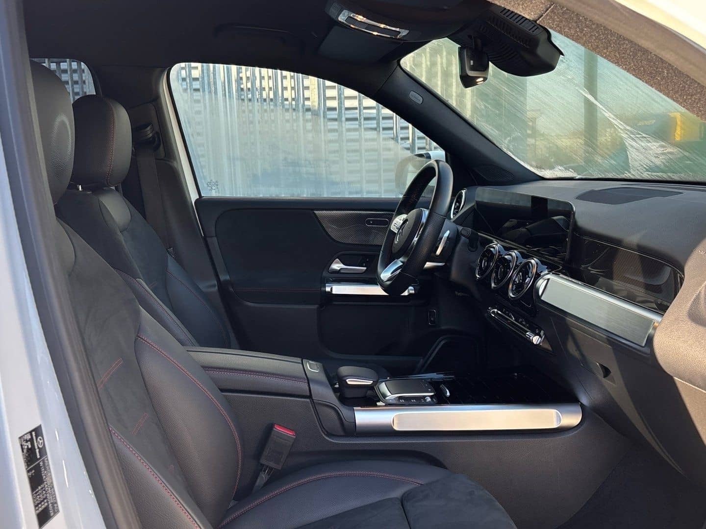 Mercedes-Benz GLB 250 AMG Kamera Totwinkel CarPlay MBUX AHK foto 13