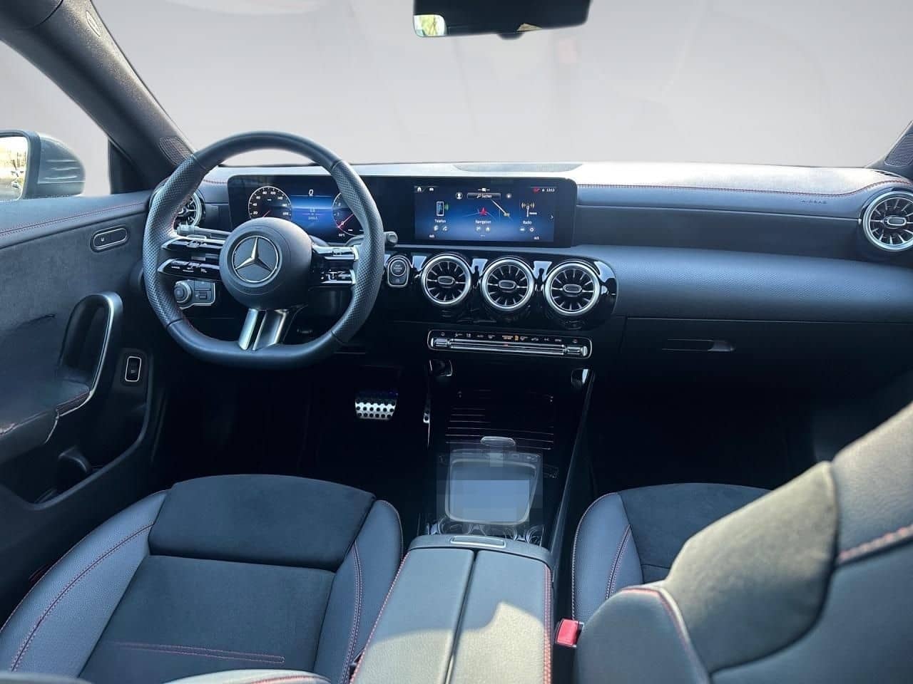 Mercedes-Benz CLA 200 AMG+RÜCKFKAM+LED+LENKRHZG+AMBIENTE foto 12