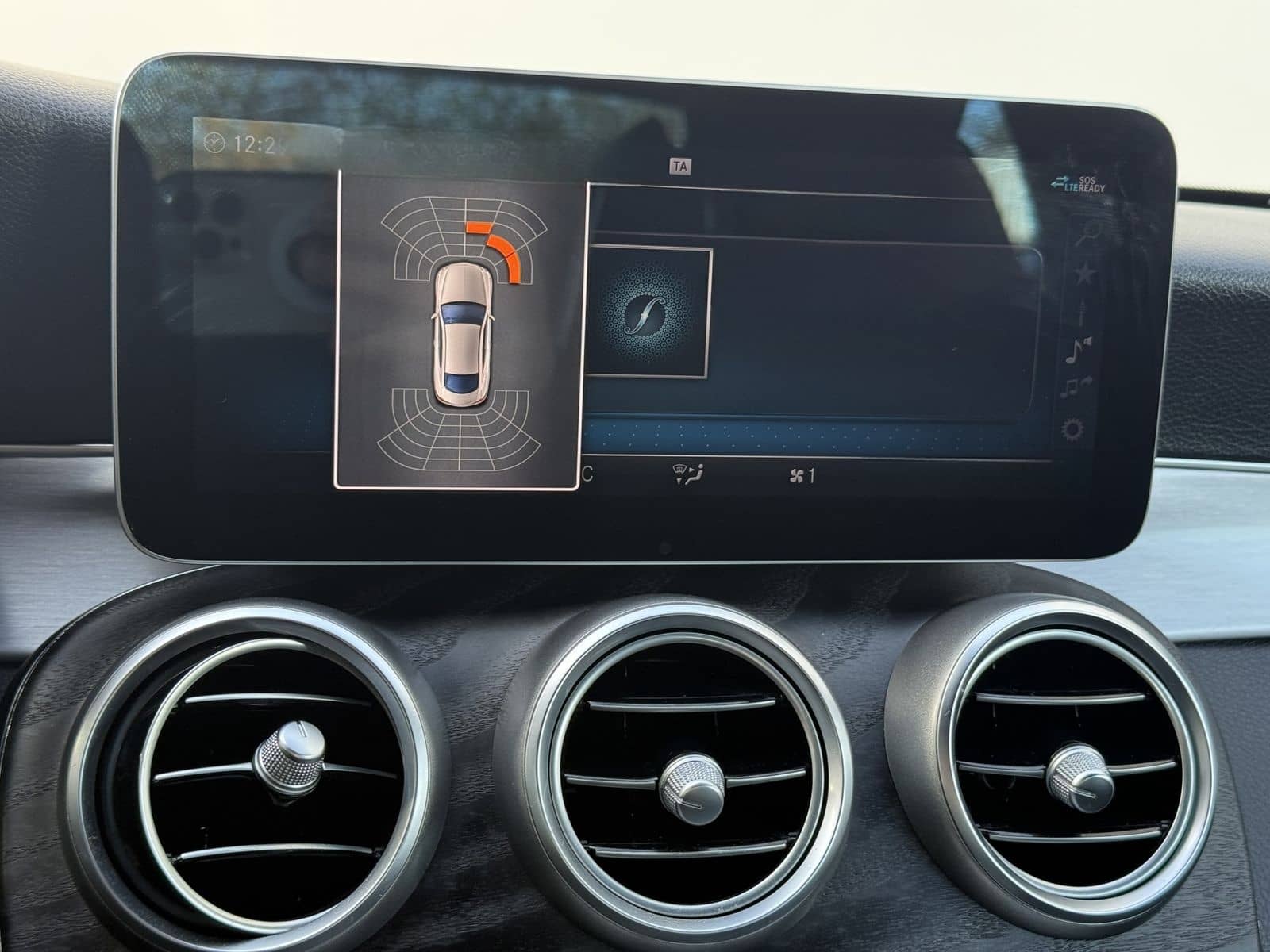 Mercedes-Benz C 200 d Coupe AMG Line | DigitalTacho | LED foto 19