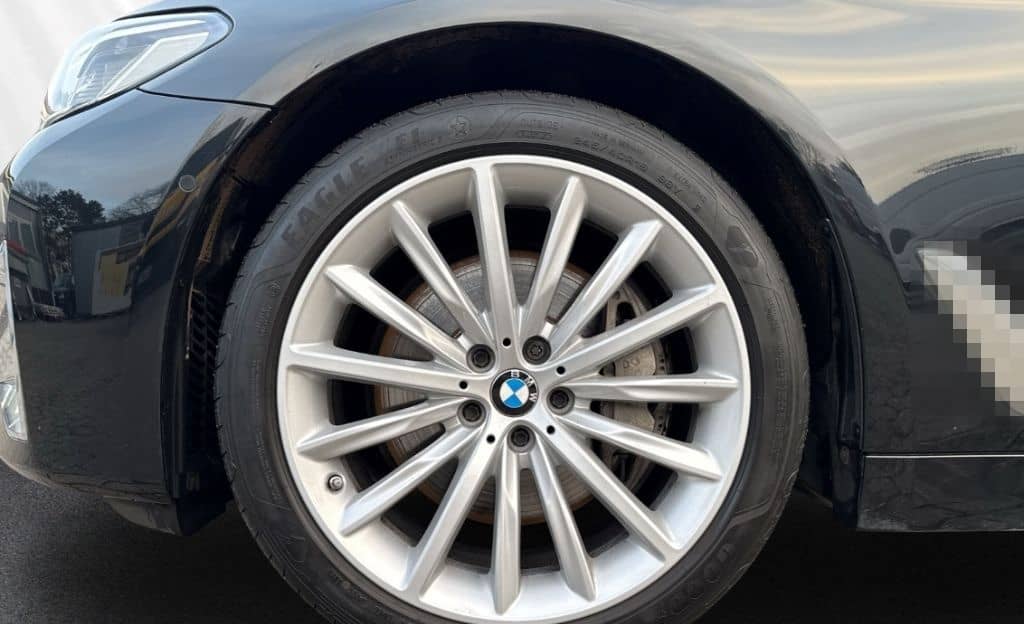 BMW 530 xd Limousine Luxury Line HiFi HUD Komfortsit foto 7