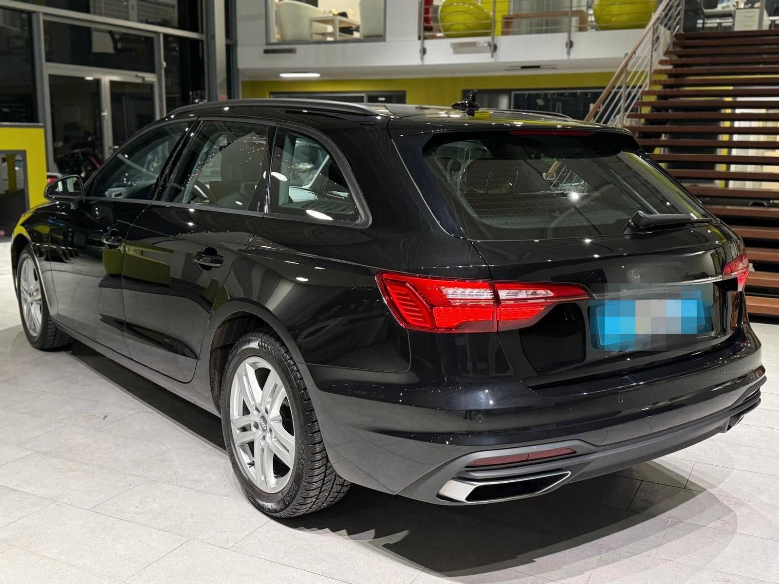 Audi A4 Avant 40 TDI basis*SHZ*RFK*Memory* foto 3