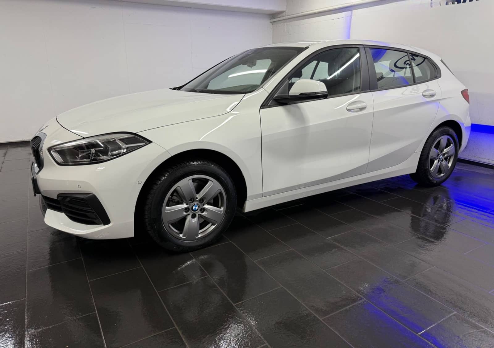 BMW 116d 1HD VRTUAL SPUR 2xPDC LED CAM DAB APPLE AHK foto 3