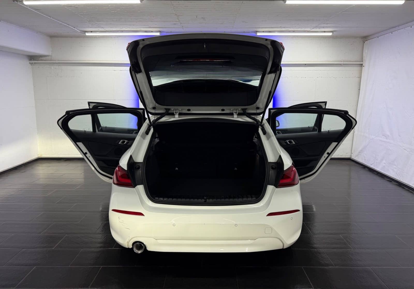 BMW 116d 1HD VRTUAL SPUR 2xPDC LED CAM DAB APPLE AHK foto 24