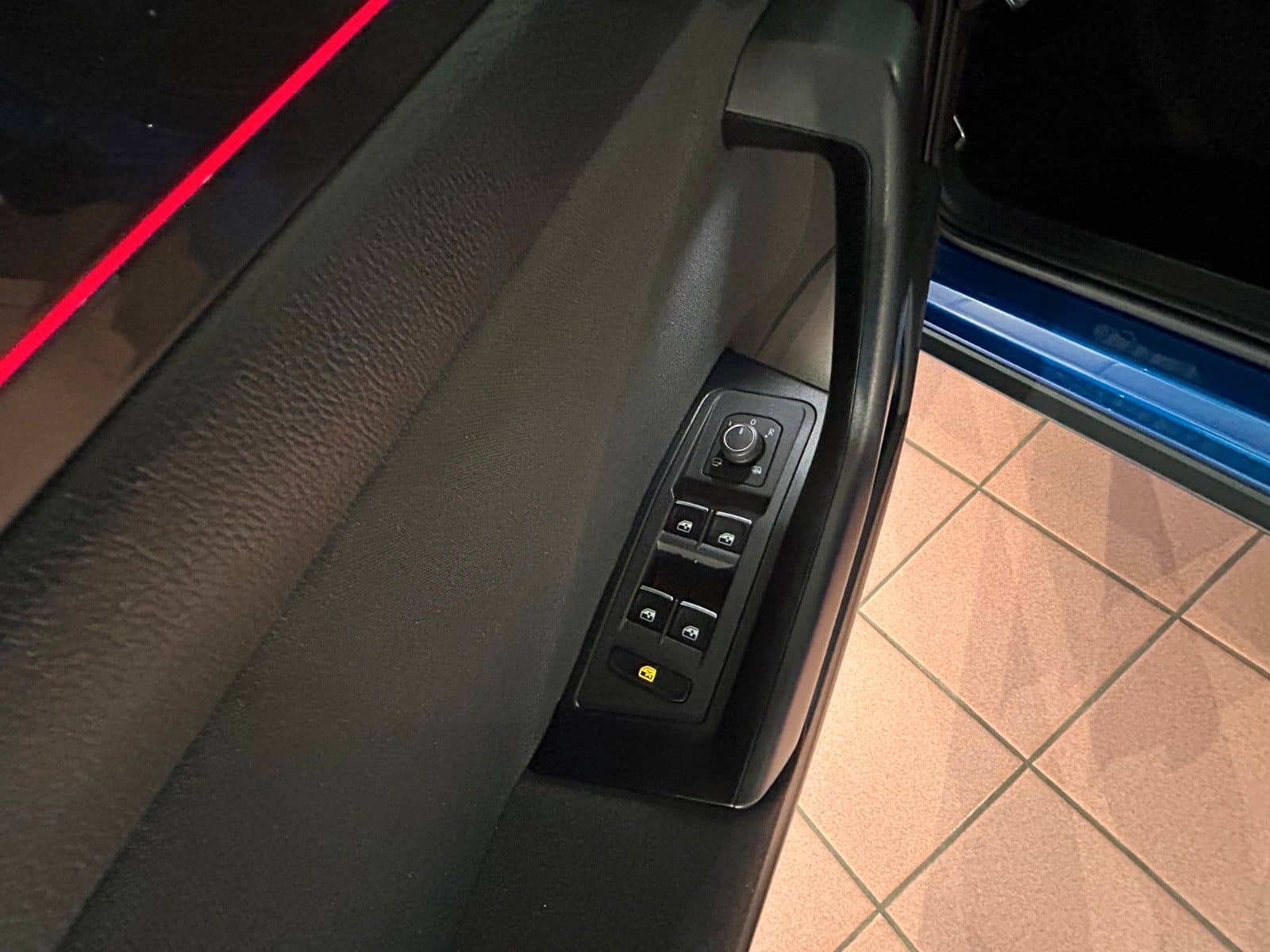 Volkswagen T-ROC 1.5 TSI Sport*ELEKT.HECKKL*RÜCKFAHRKAM*NAV foto 12