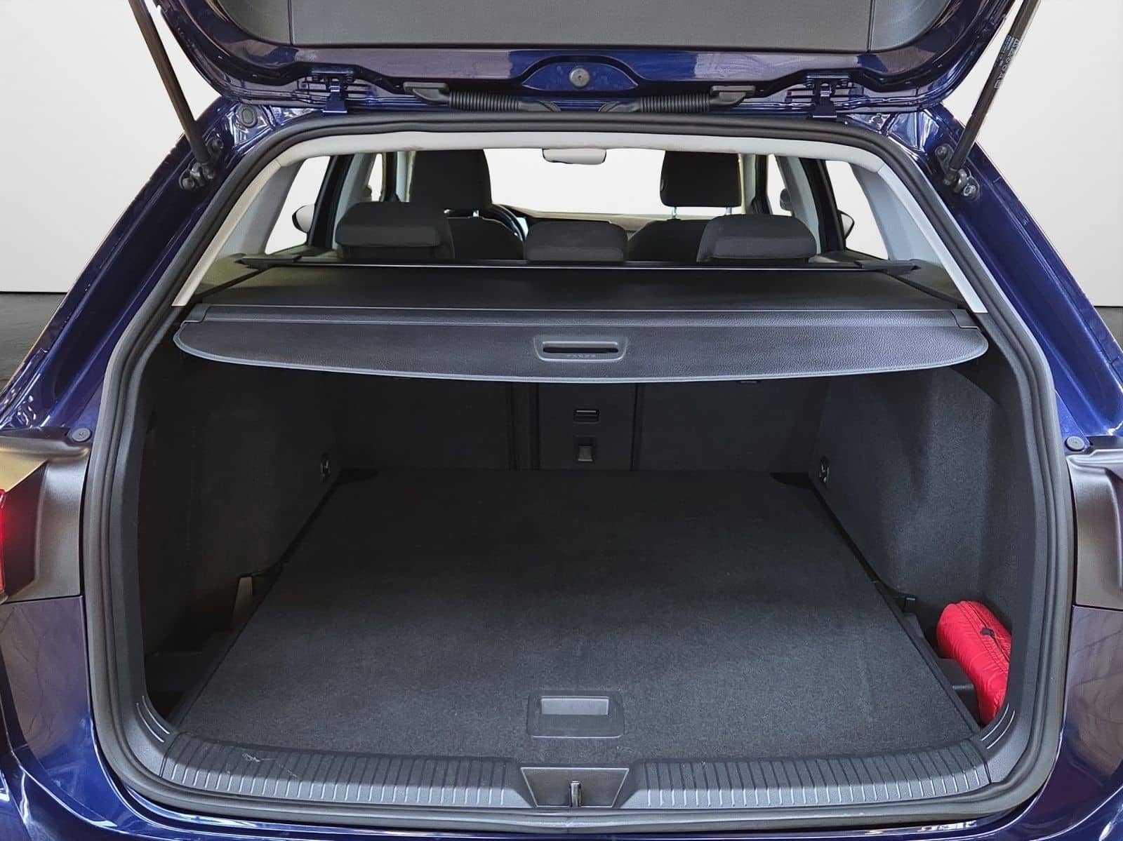 Volkswagen Golf Variant 2.0 TDI DSG Life LED Navi AHK Light foto 13