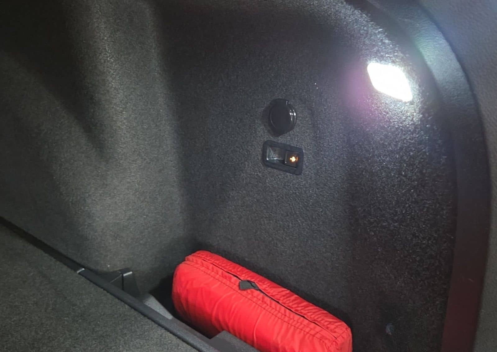 Volkswagen Golf Variant 2.0 TDI DSG Life LED Navi AHK Light foto 15